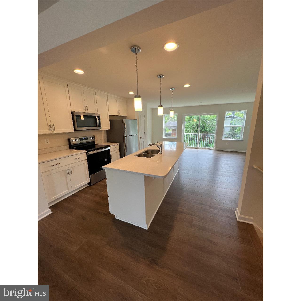 TOWNES AT TATE MANOR - Residential