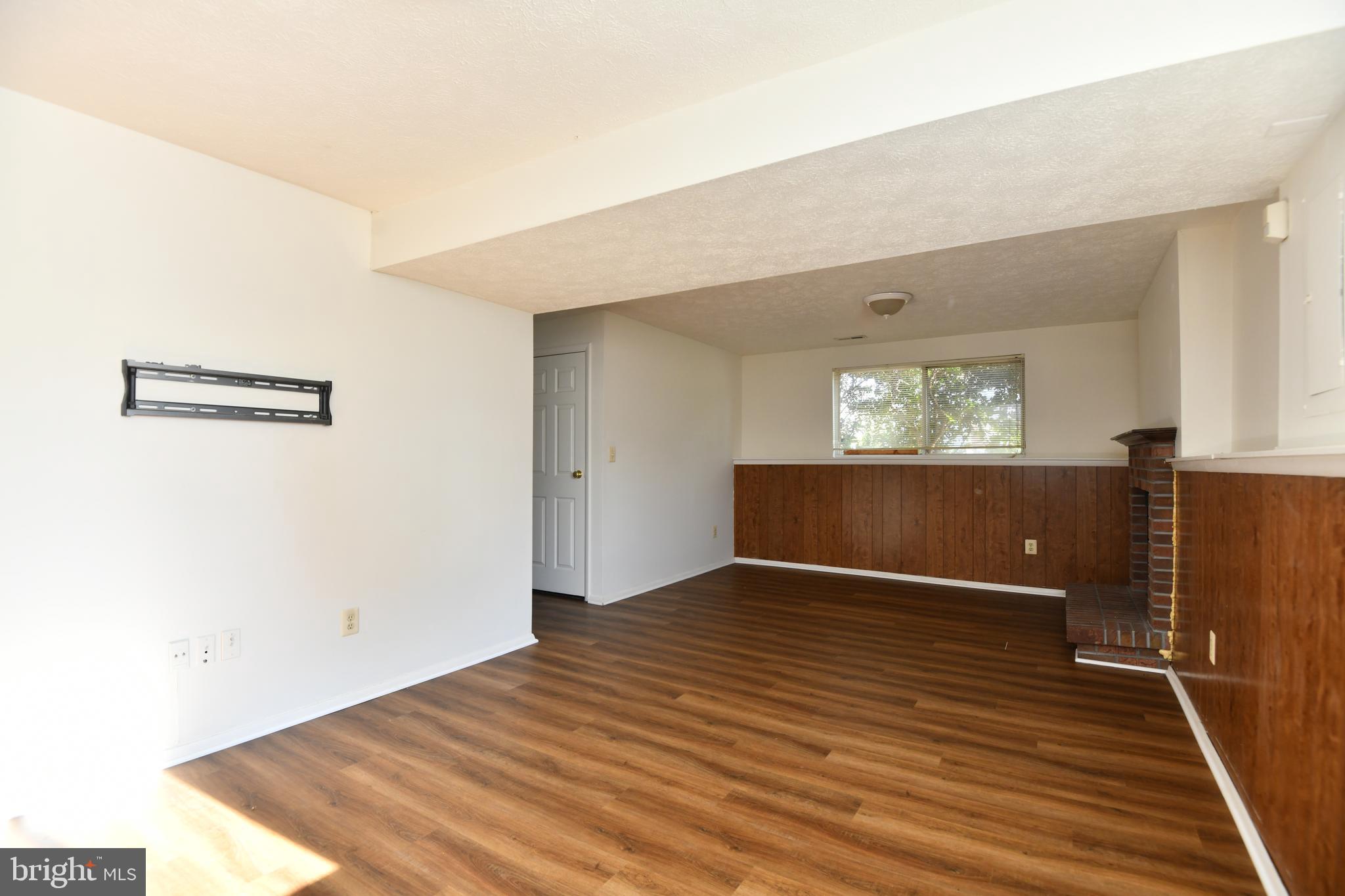 ARMFIELD FARMS - Residential Lease