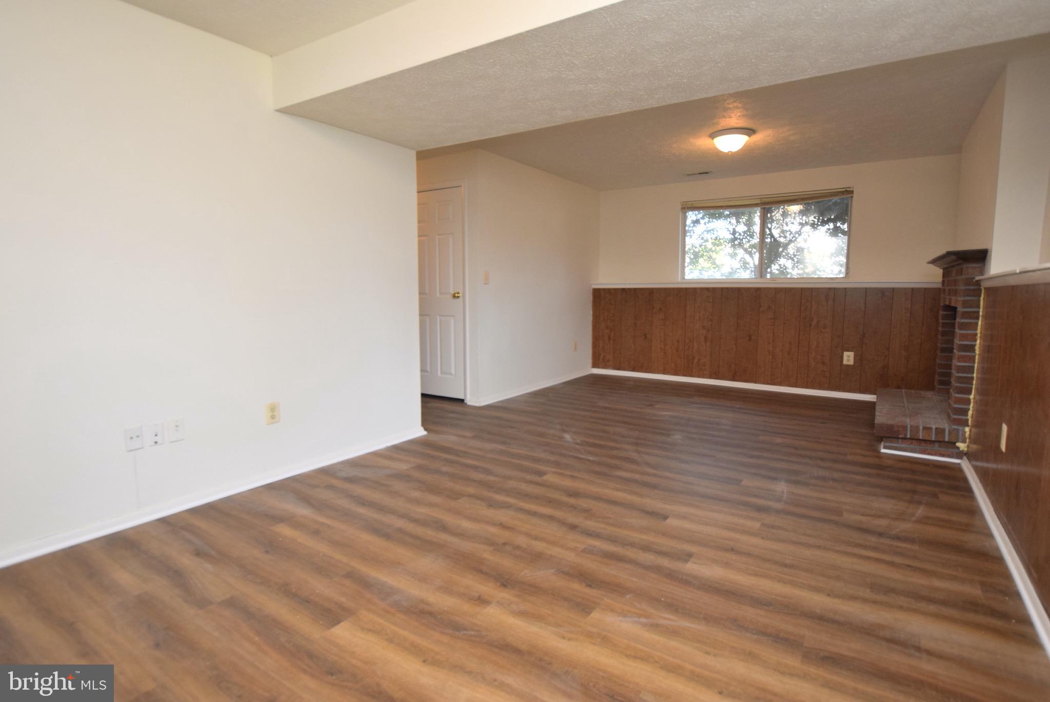 ARMFIELD FARMS - Residential Lease