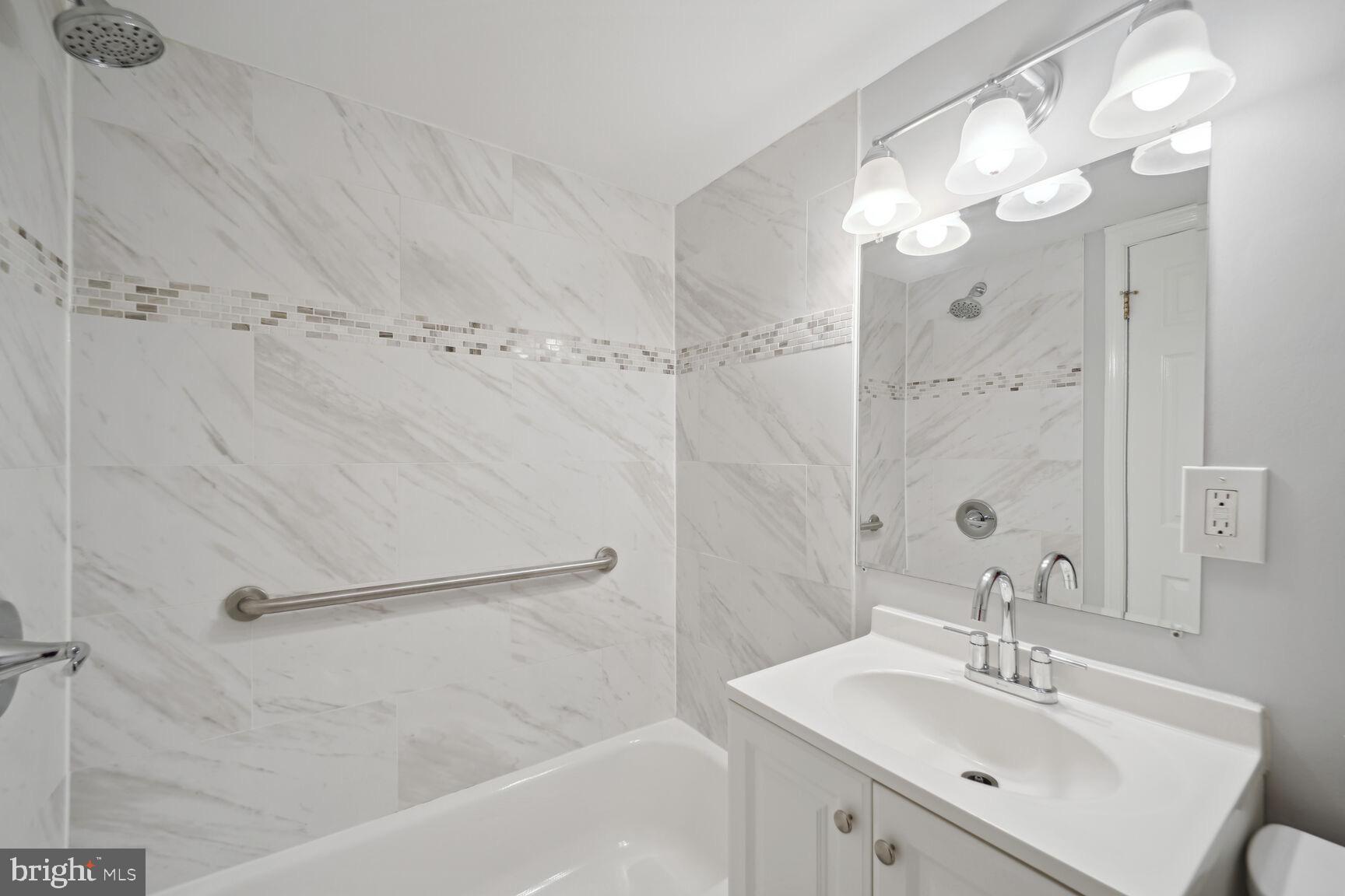 FOREST SPRING CONDO-PHAS - Residential