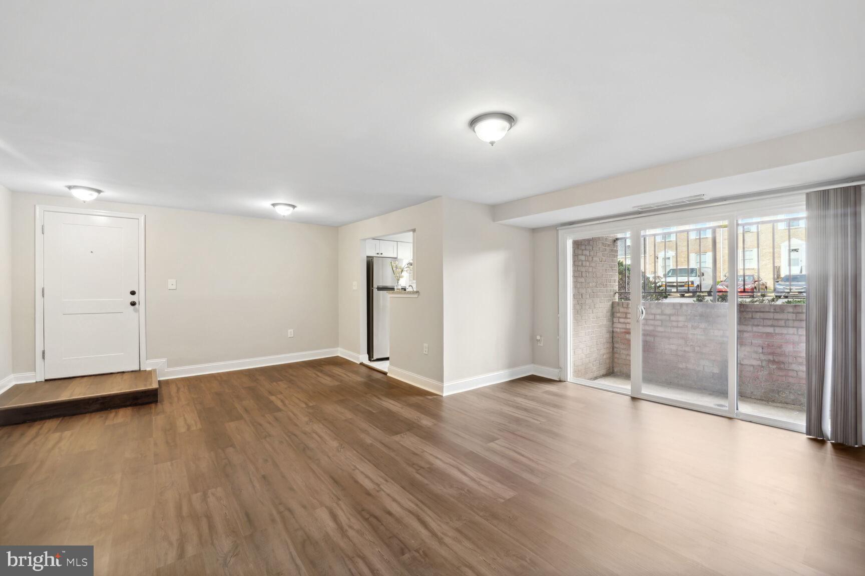 FOREST SPRING CONDO-PHAS - Residential