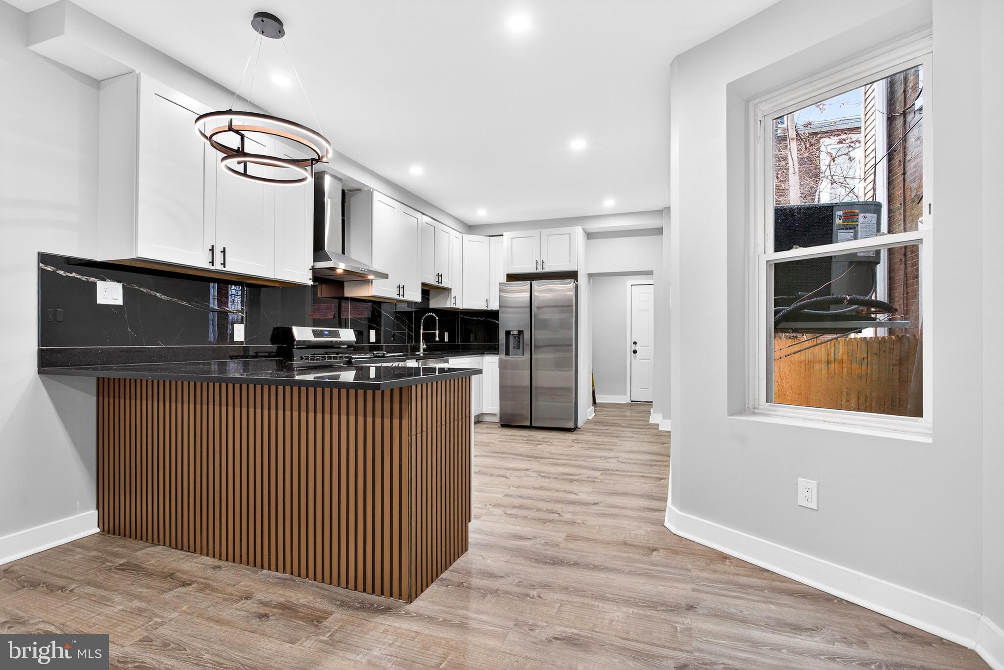 KENSINGTON - Residential