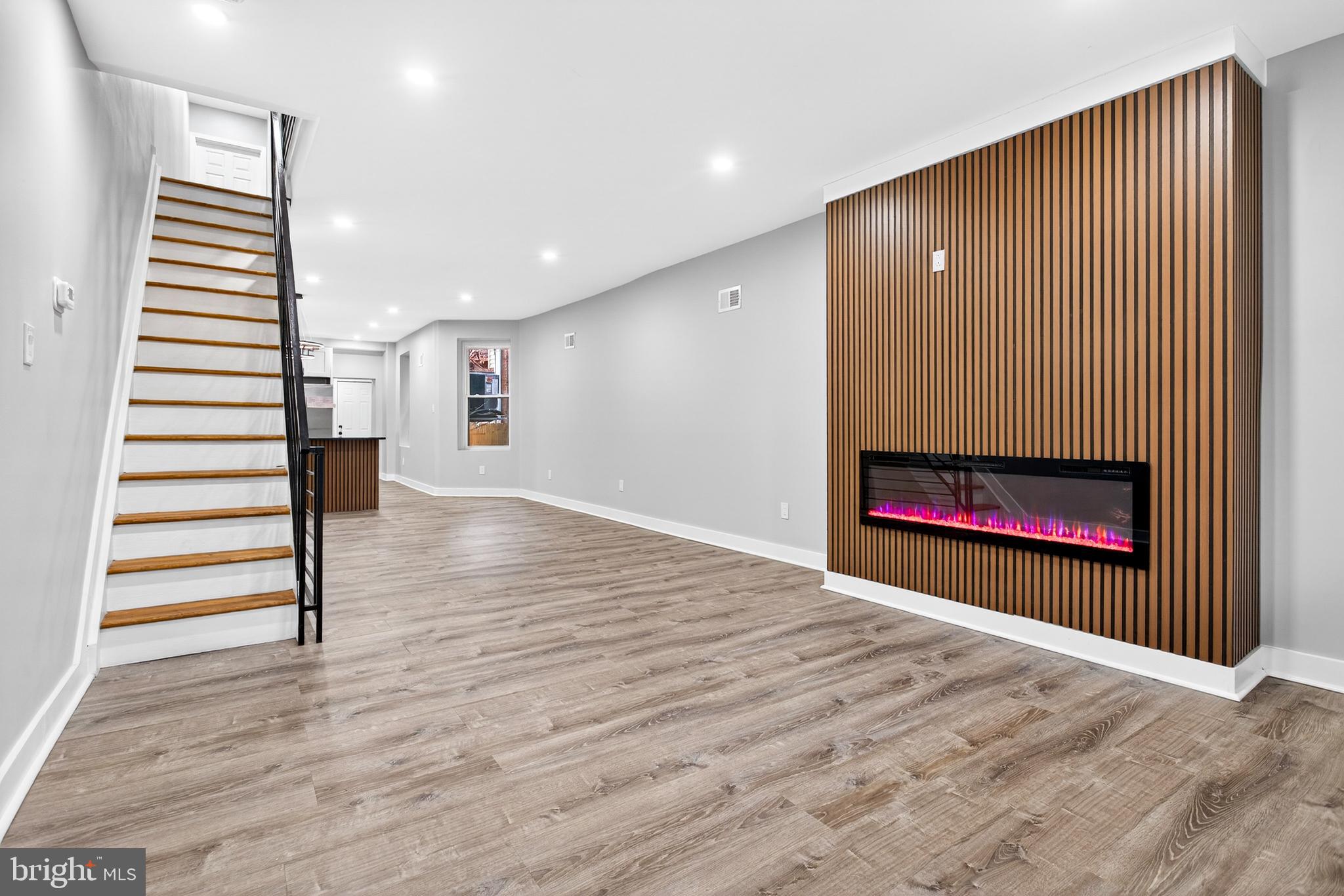 KENSINGTON - Residential