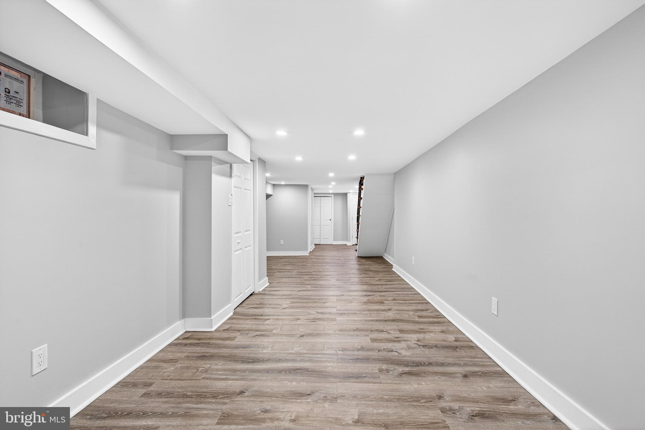 KENSINGTON - Residential