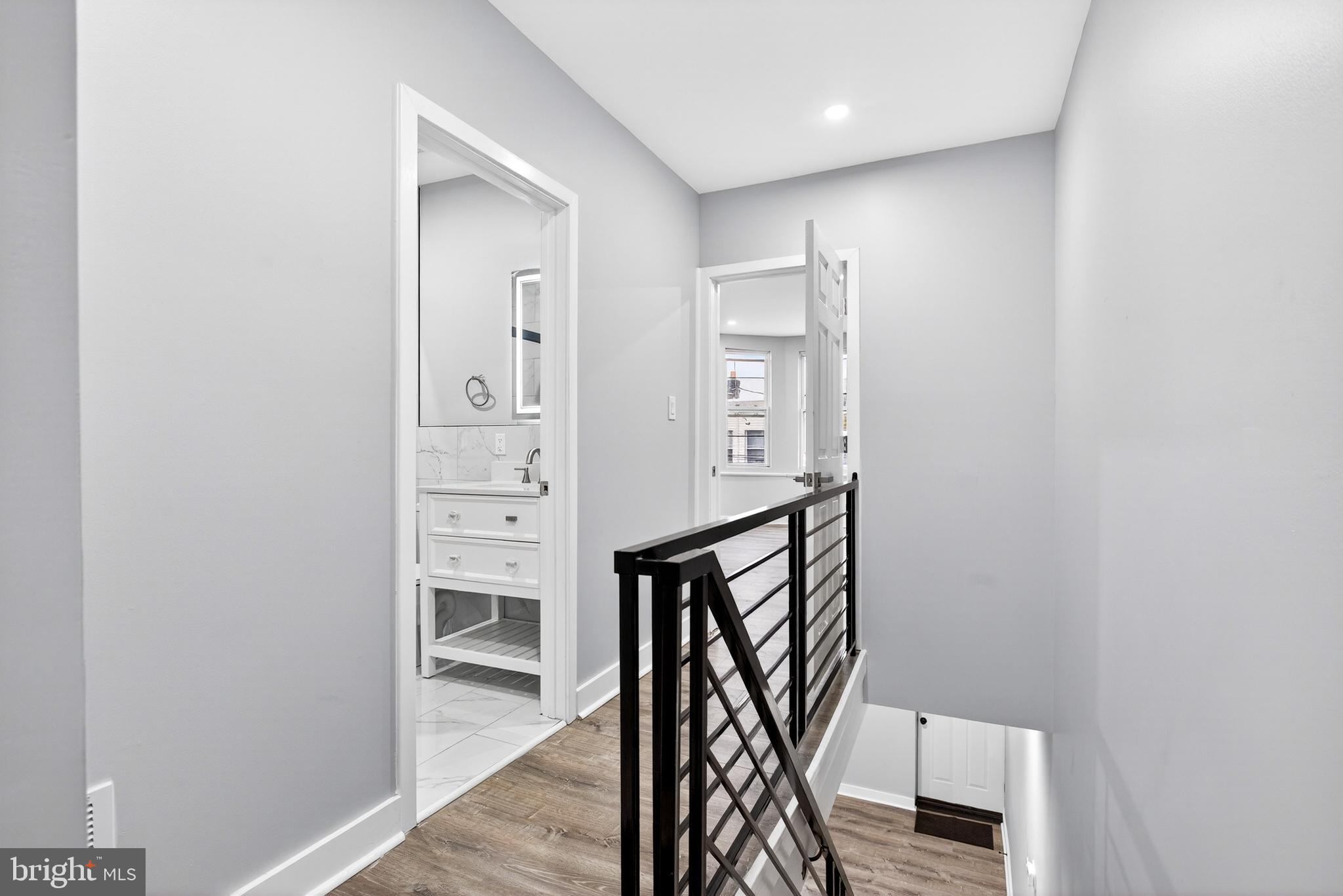 KENSINGTON - Residential