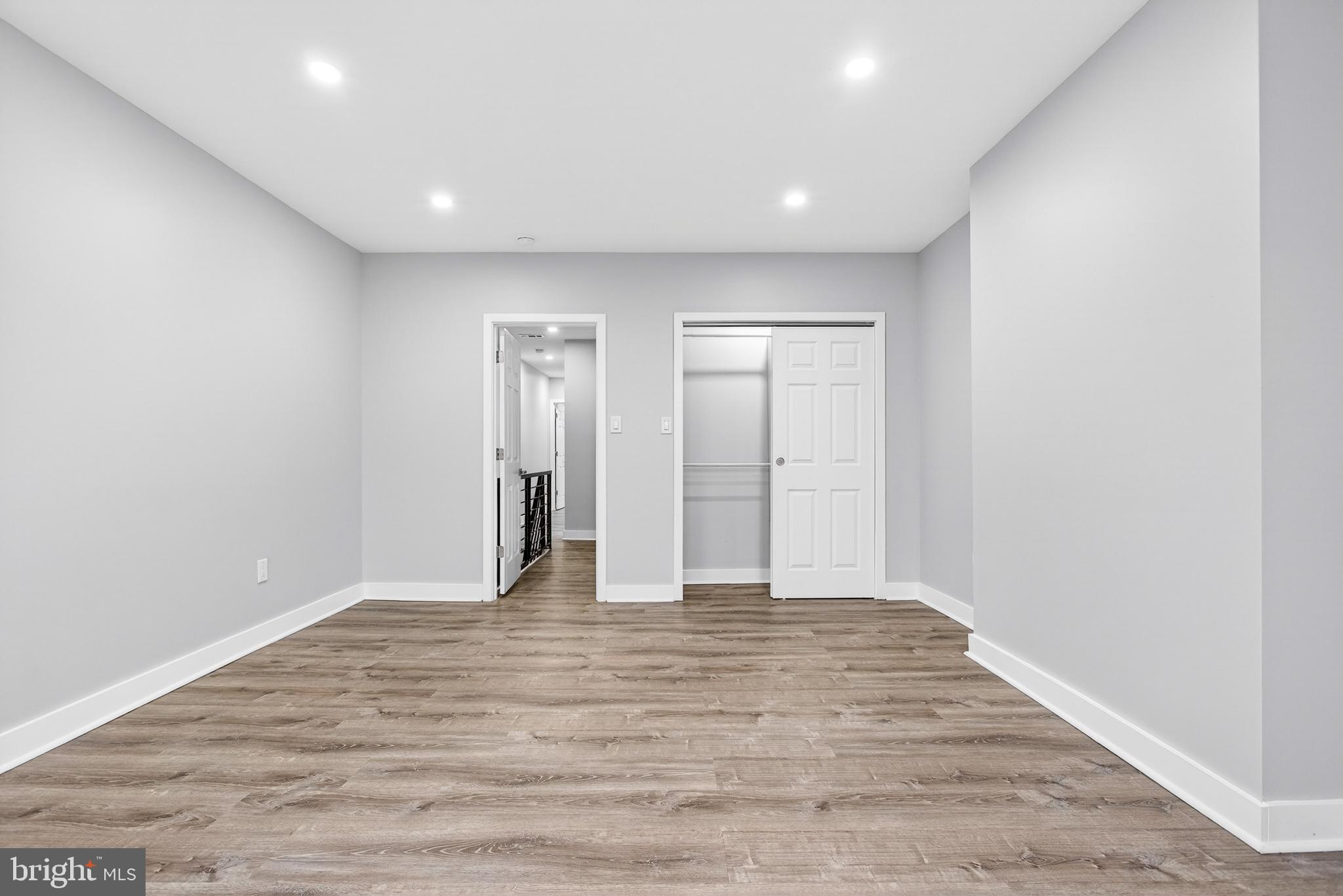 KENSINGTON - Residential