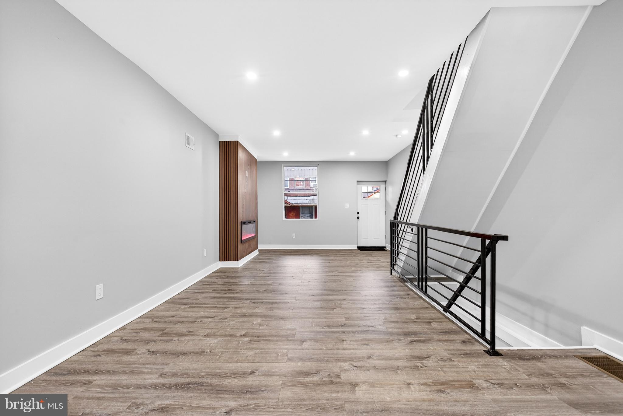 KENSINGTON - Residential