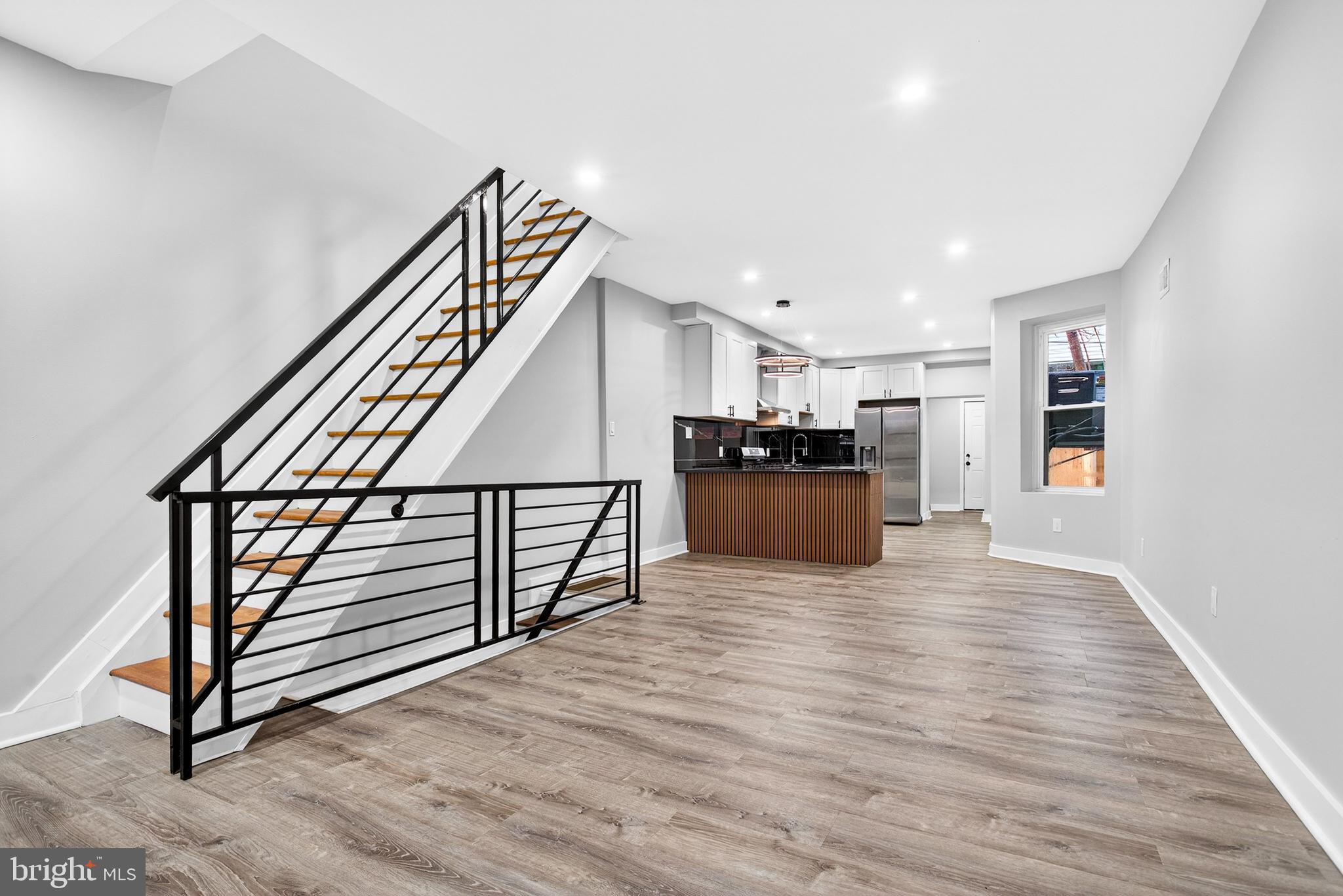 KENSINGTON - Residential