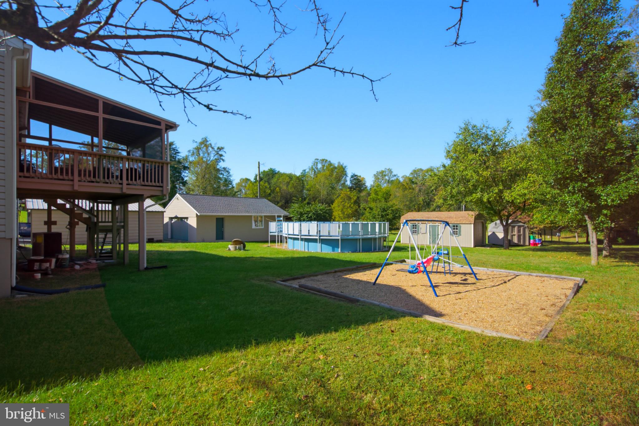 17 ROSE HILL FARM DRIVE