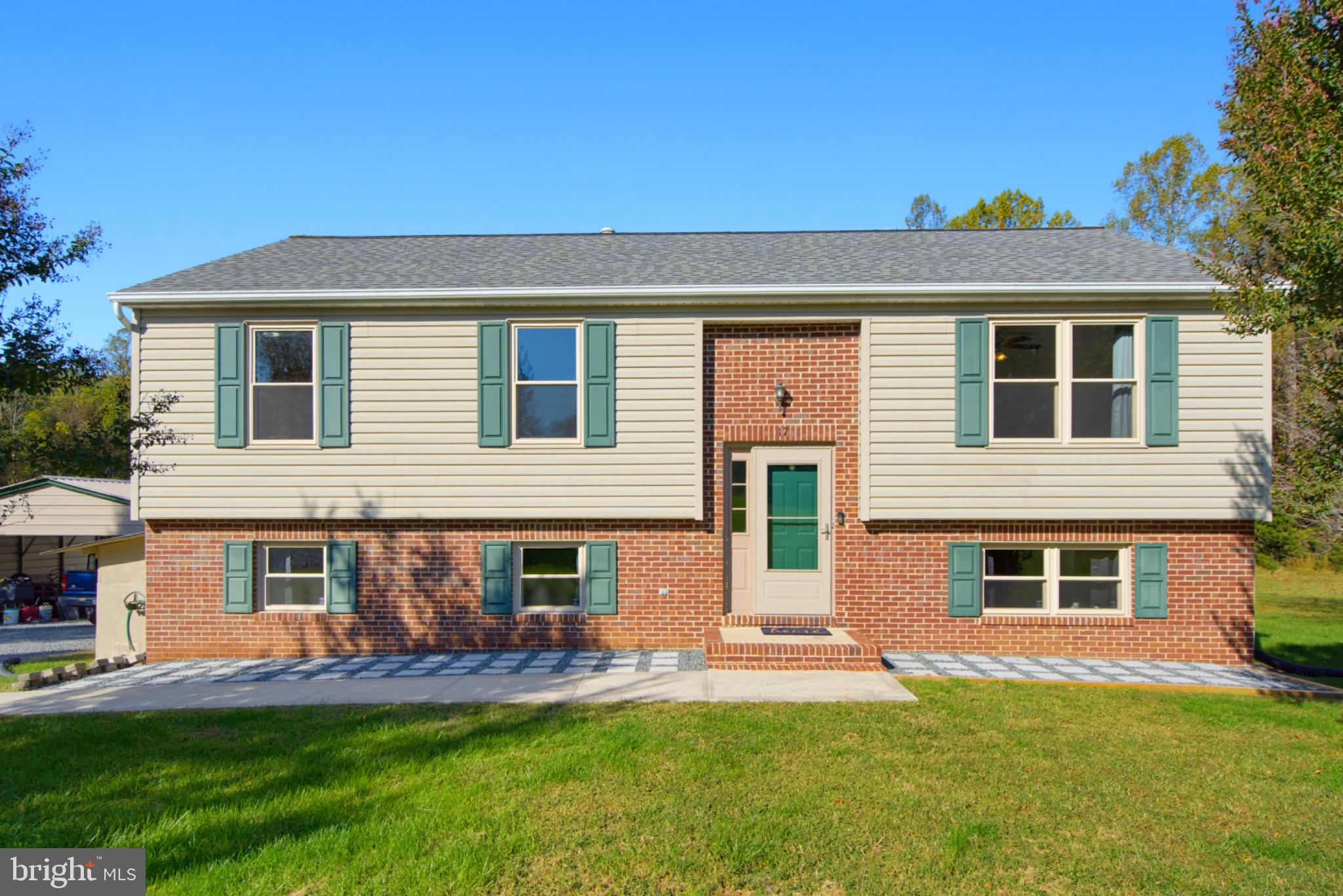 17 ROSE HILL FARM DRIVE