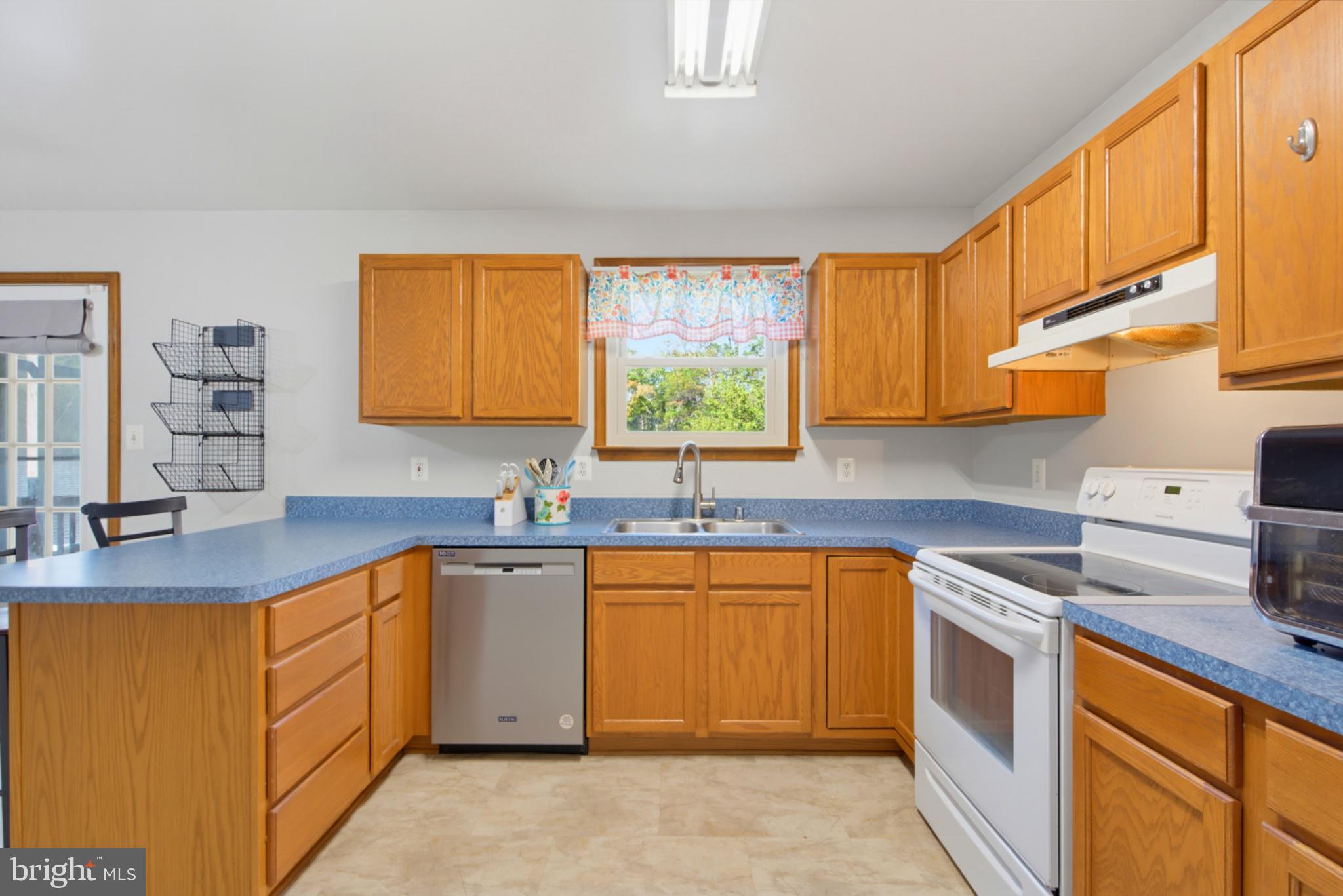 17 ROSE HILL FARM DRIVE