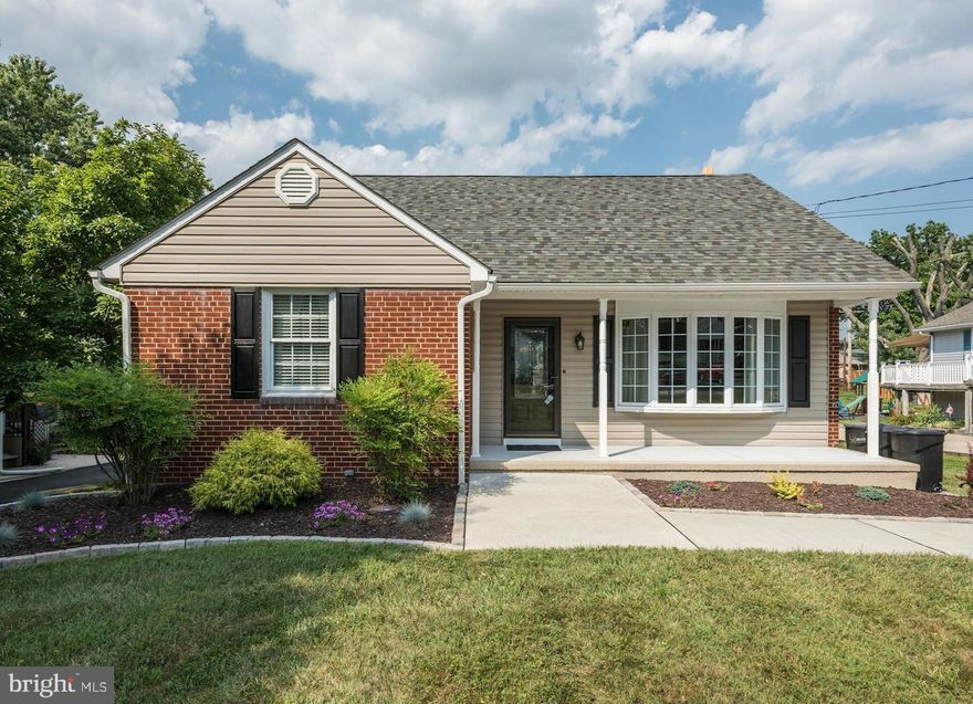SUPER CUTE BRICK CAPE COD W/POTTERY BARN LIKE DECOR. COMPLETELY RENOVATED! HARDWD FLRS THROUGHOUT. INVITING LIVING RM W/BAY WINDOW. KITCHEN W/42" MAPLE CABS, STAINLESS APPLS, TILE FLR & DOOR TO PATIO. SEP DINING RM. COZY MASTER BEDRM. MASTER BATH W/BEADBOARD, BUILT-INS, TILE FLOOR & WINDOW. SPACIOUS LOWER LEV FAM RM W/CORK FLR & RECESSED LIGHTING. FABULOUS LAUNDRY RM. AMAZING FENCED YARD W/2 SHEDS