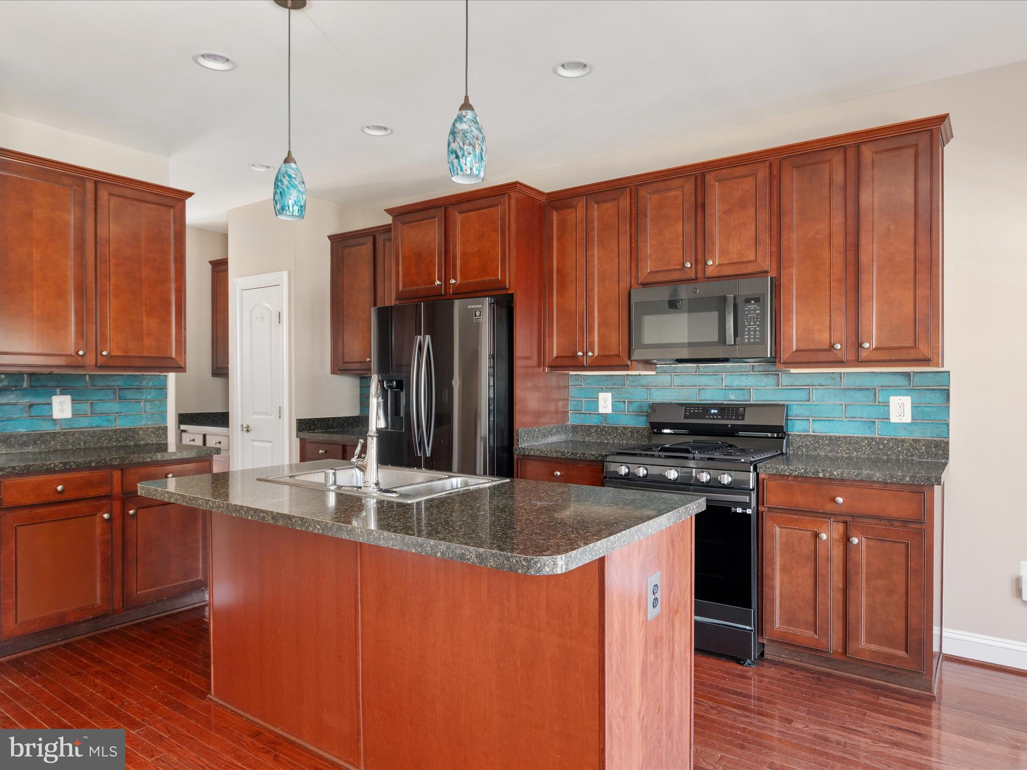 SOUTH MARKET - Residential