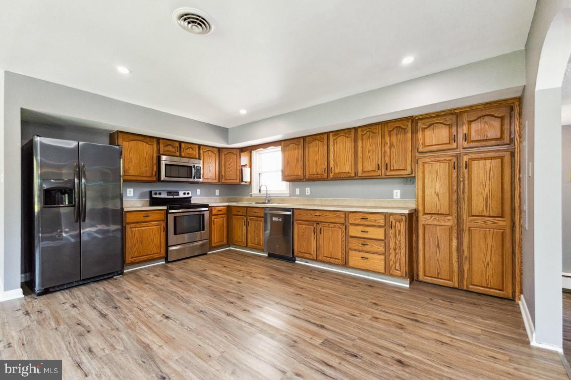 BROAD RUN FARMS - Residential Lease