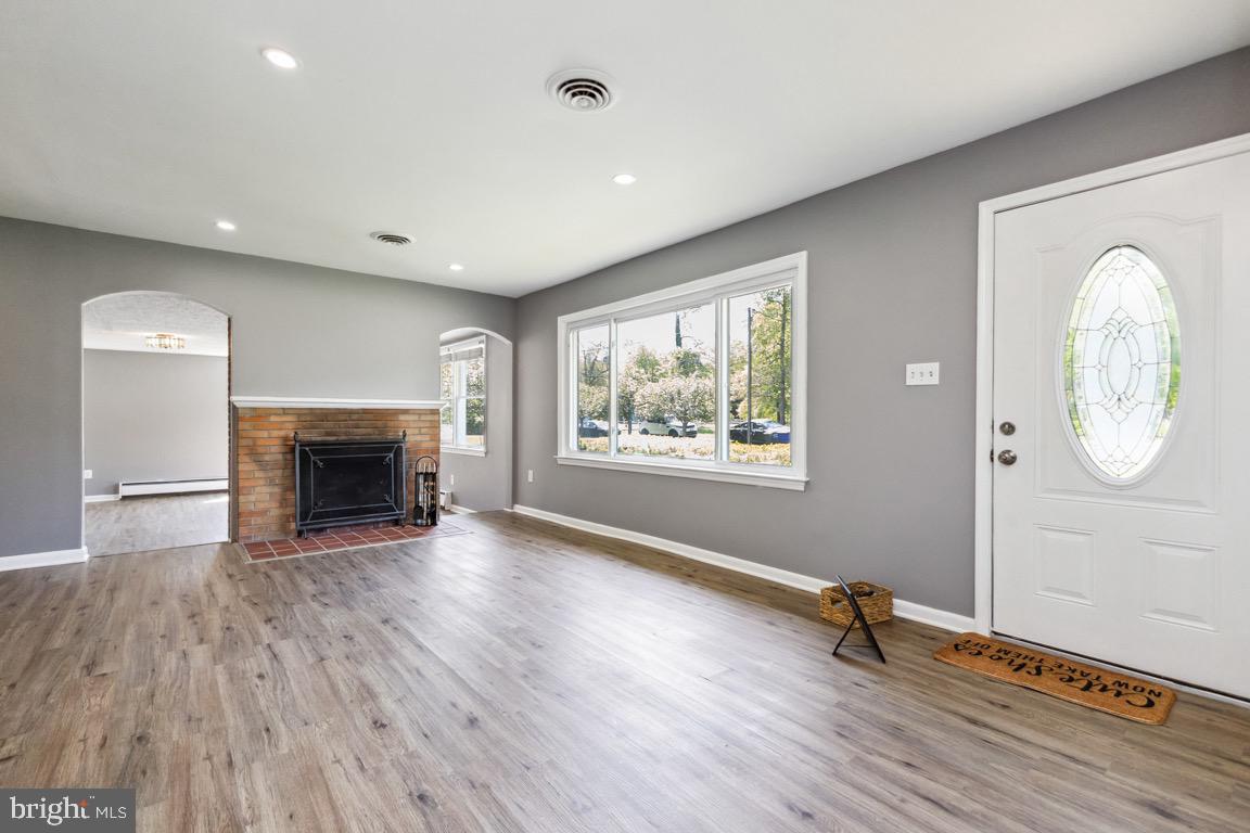 BROAD RUN FARMS - Residential Lease