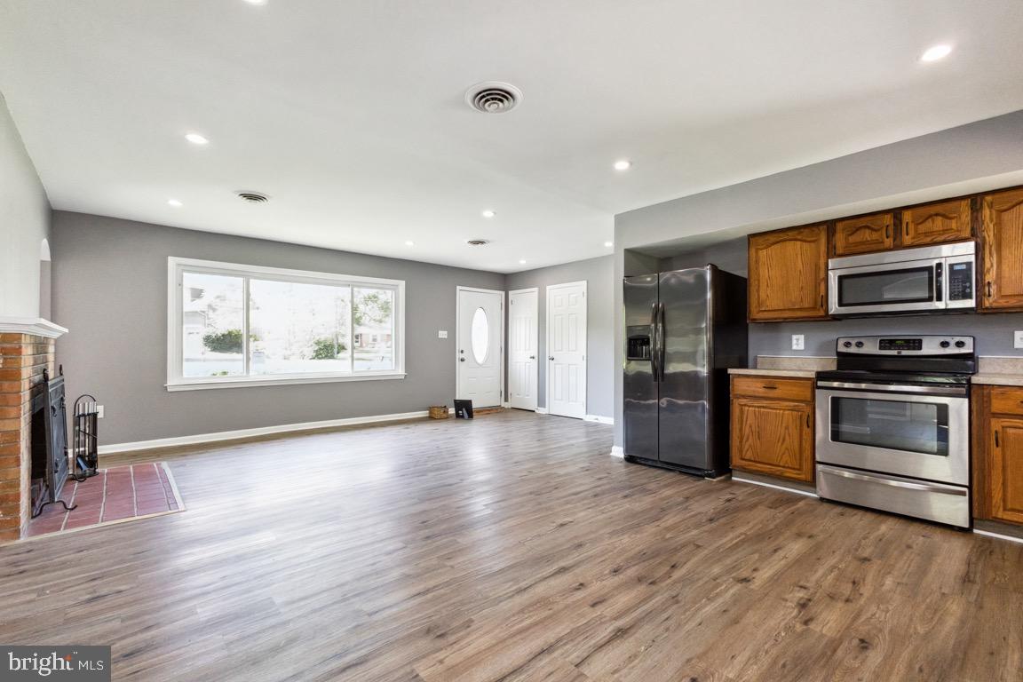 BROAD RUN FARMS - Residential Lease