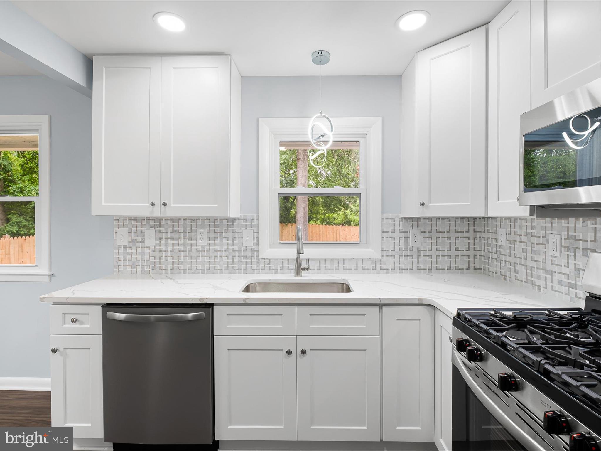 1303 GREENLEAF ROAD