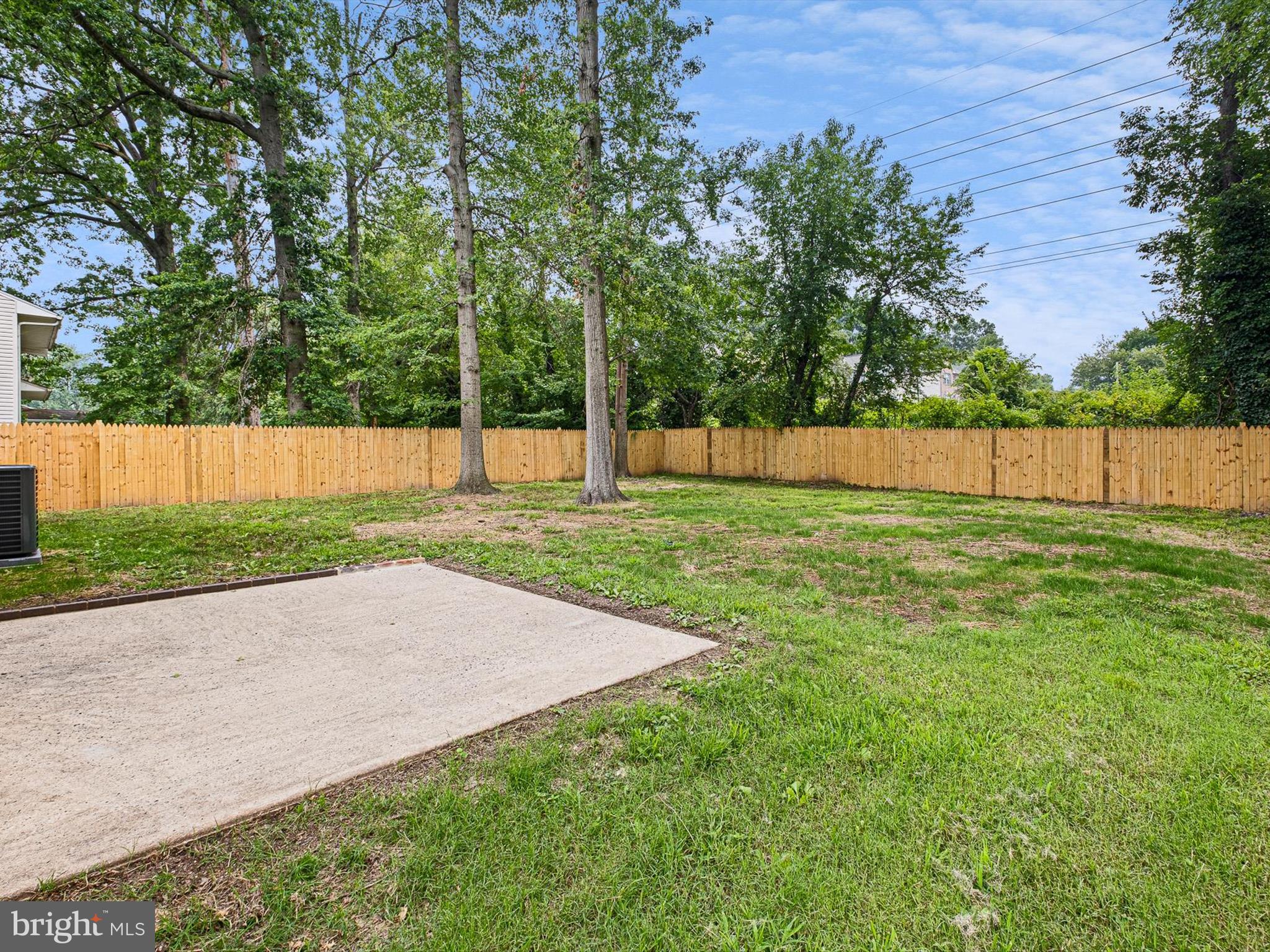 1303 GREENLEAF ROAD