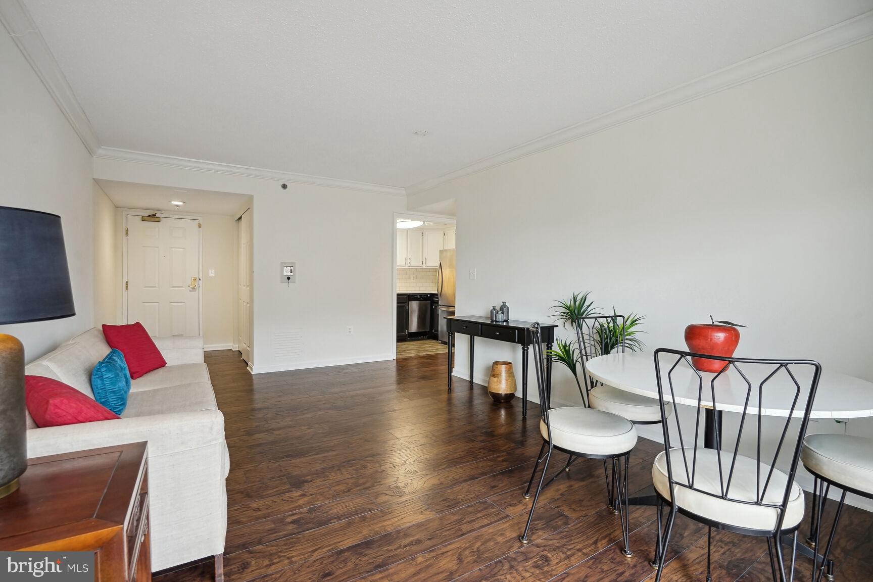 THE JEFFERSON - SUNRISE SENIOR LIVING - Residential