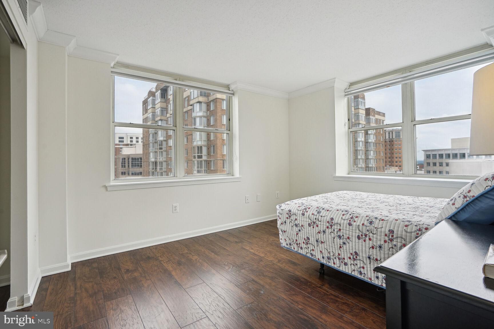 THE JEFFERSON - SUNRISE SENIOR LIVING - Residential