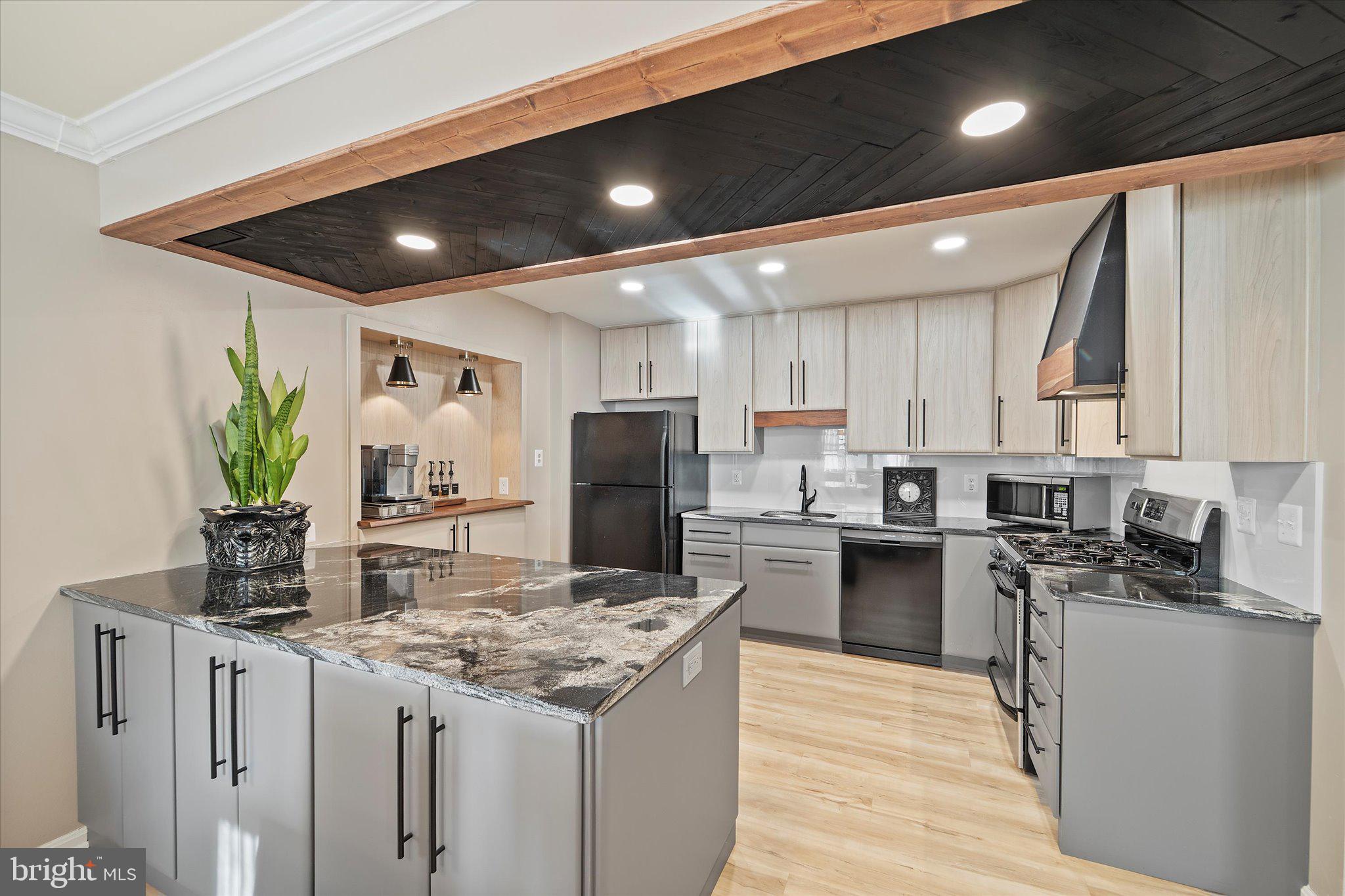 8121 TRURO COURT