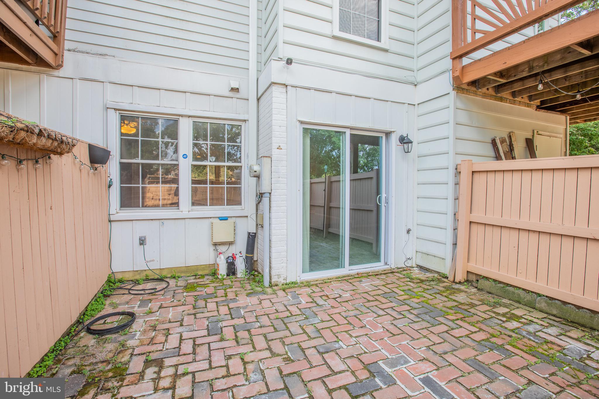 CROFTON MEWS - Residential Lease