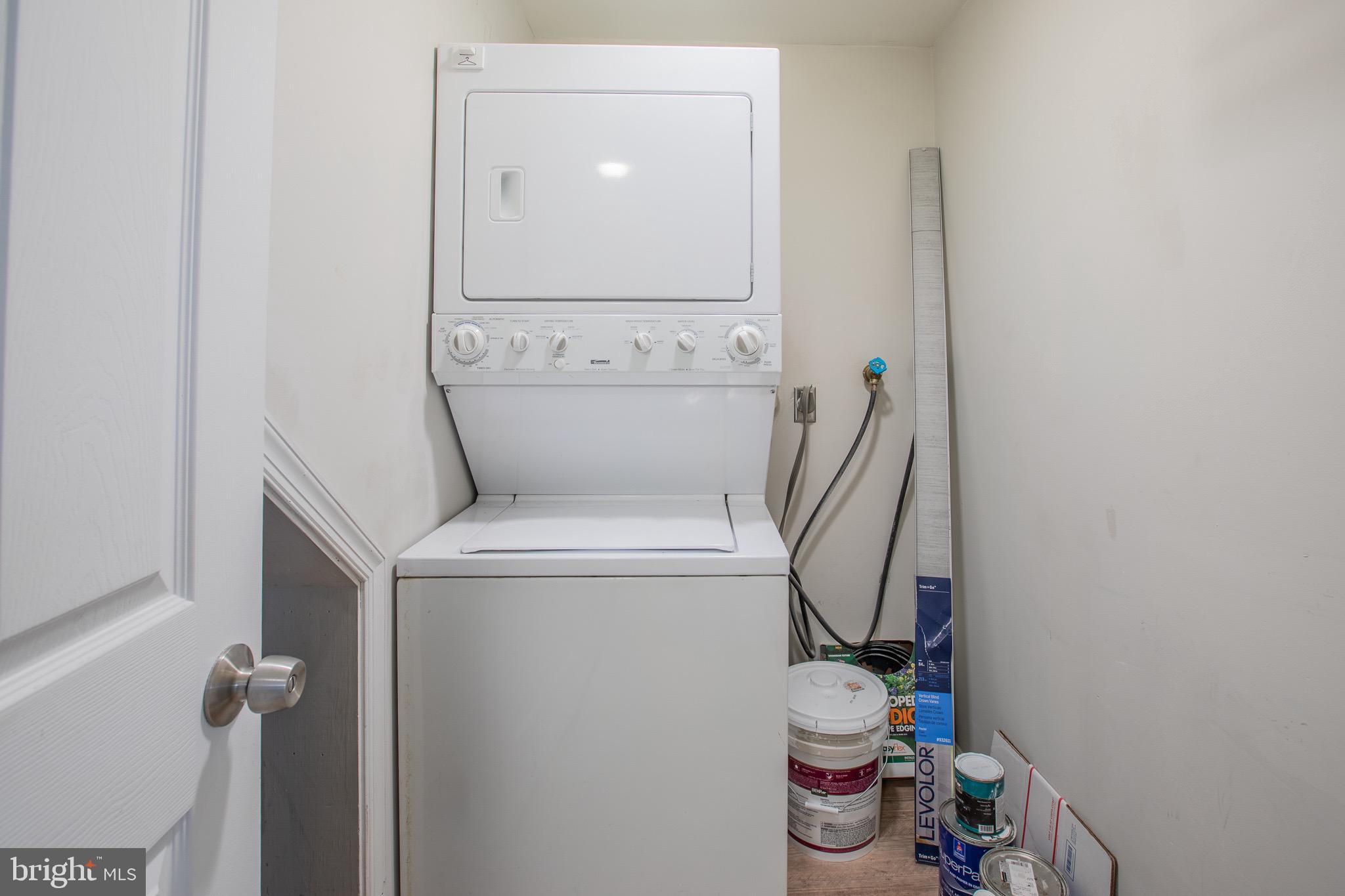 CROFTON MEWS - Residential Lease