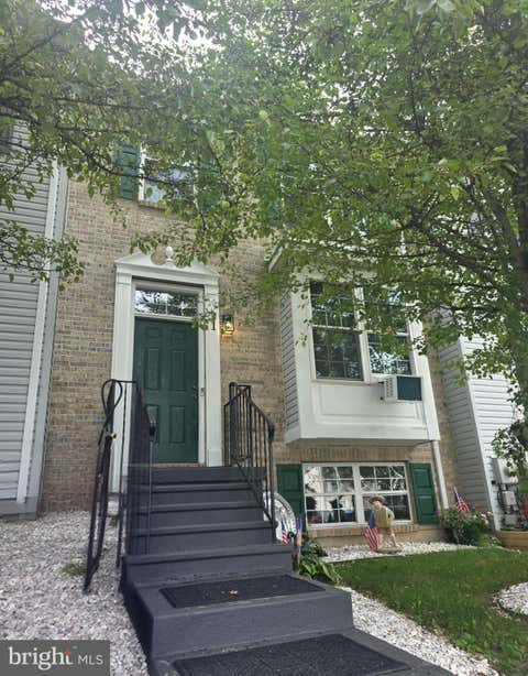 Townhouse For Sale - 31 Versailles Court<br/> NEWARK, DE 19702
