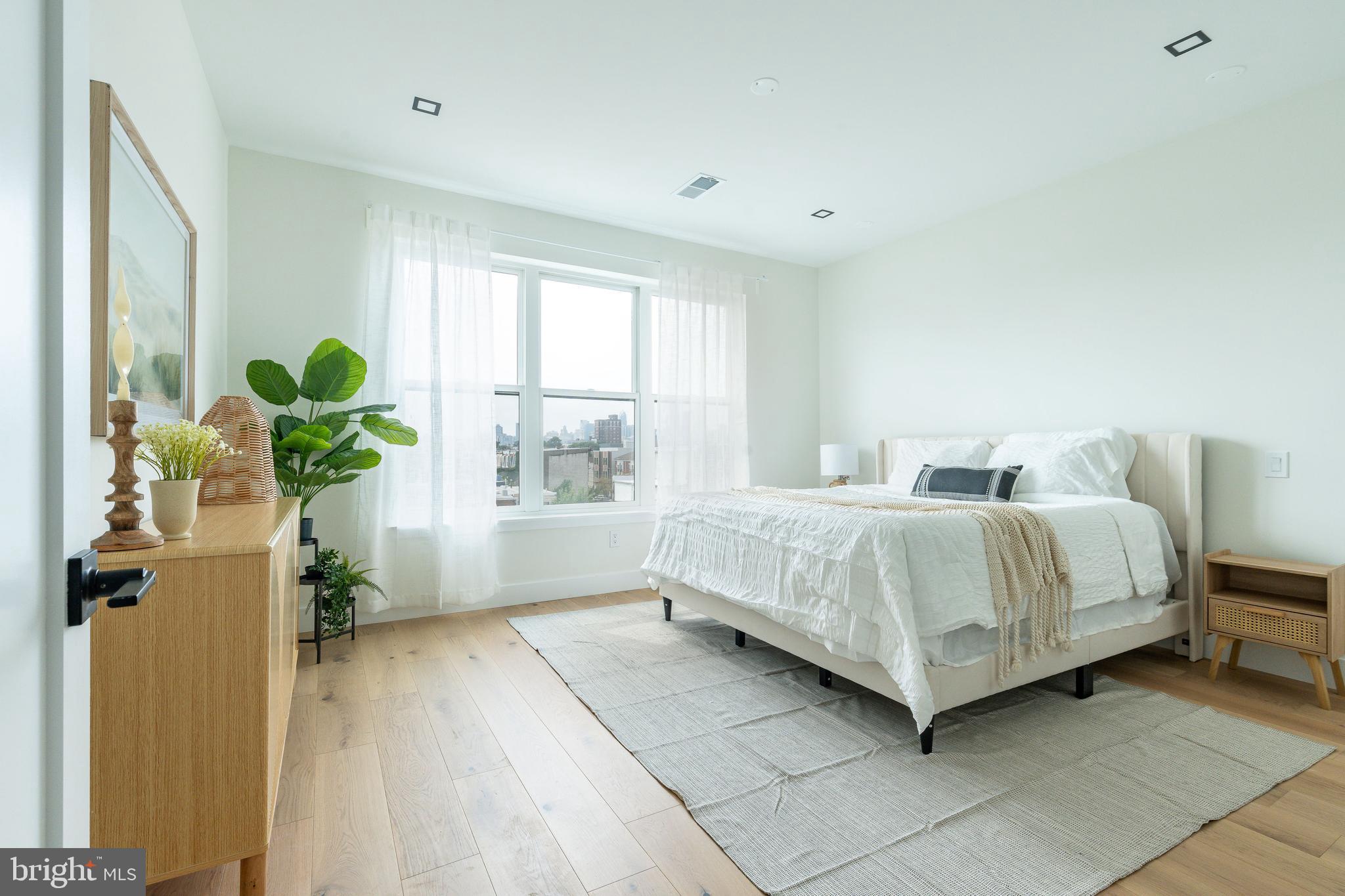 OLDE KENSINGTON - Residential