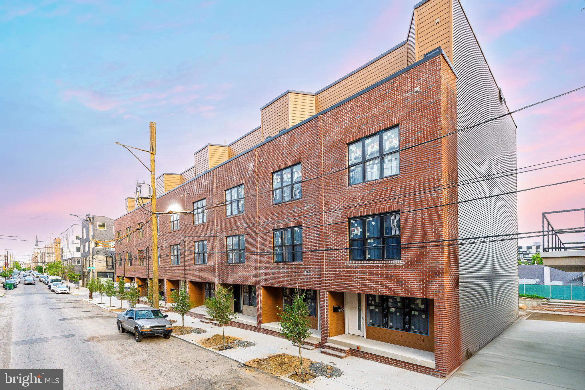 OLDE KENSINGTON - Residential