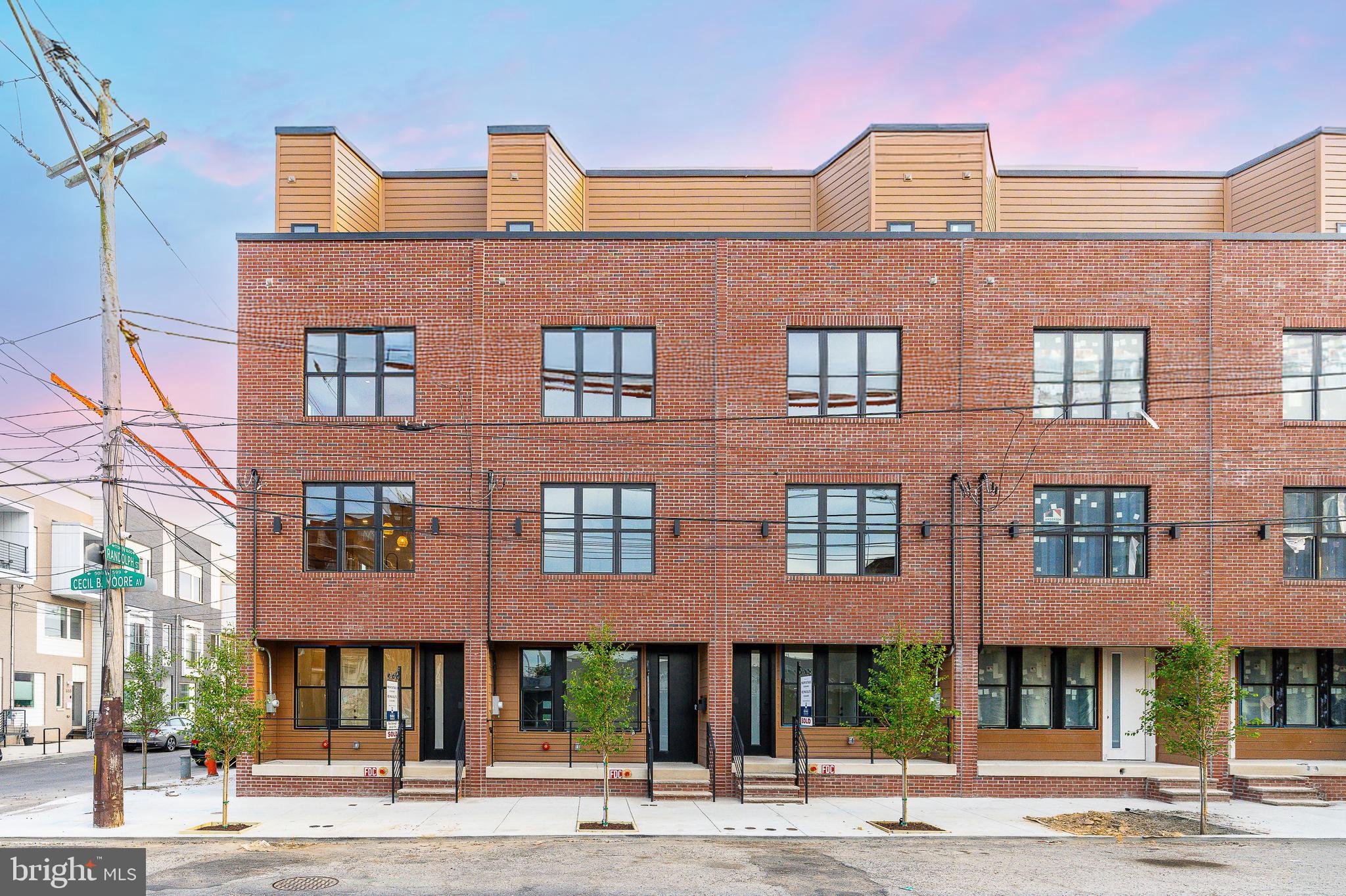 OLDE KENSINGTON - Residential