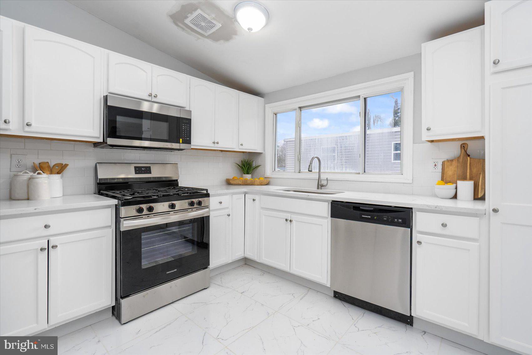 SCOTTS HILL - Residential