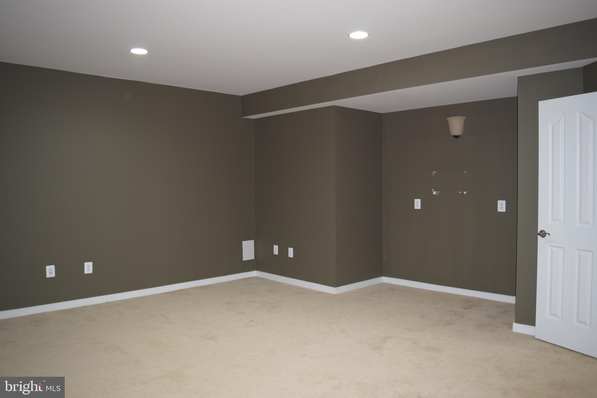 HILLS OF AQUIA - Residential