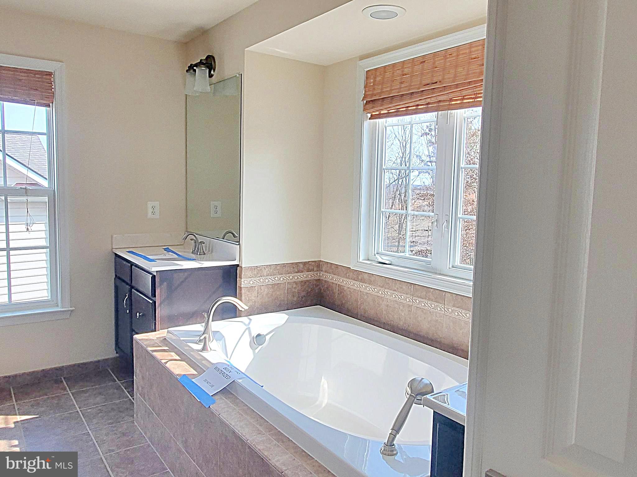 HILLS OF AQUIA - Residential