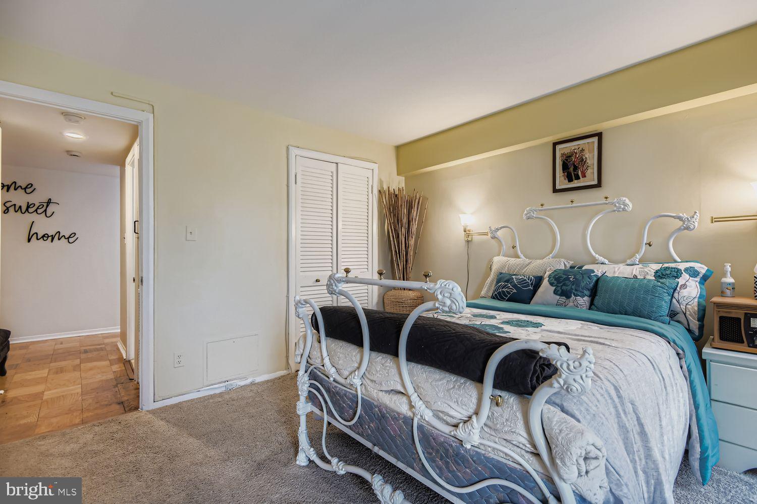 ARLINGTON - Residential