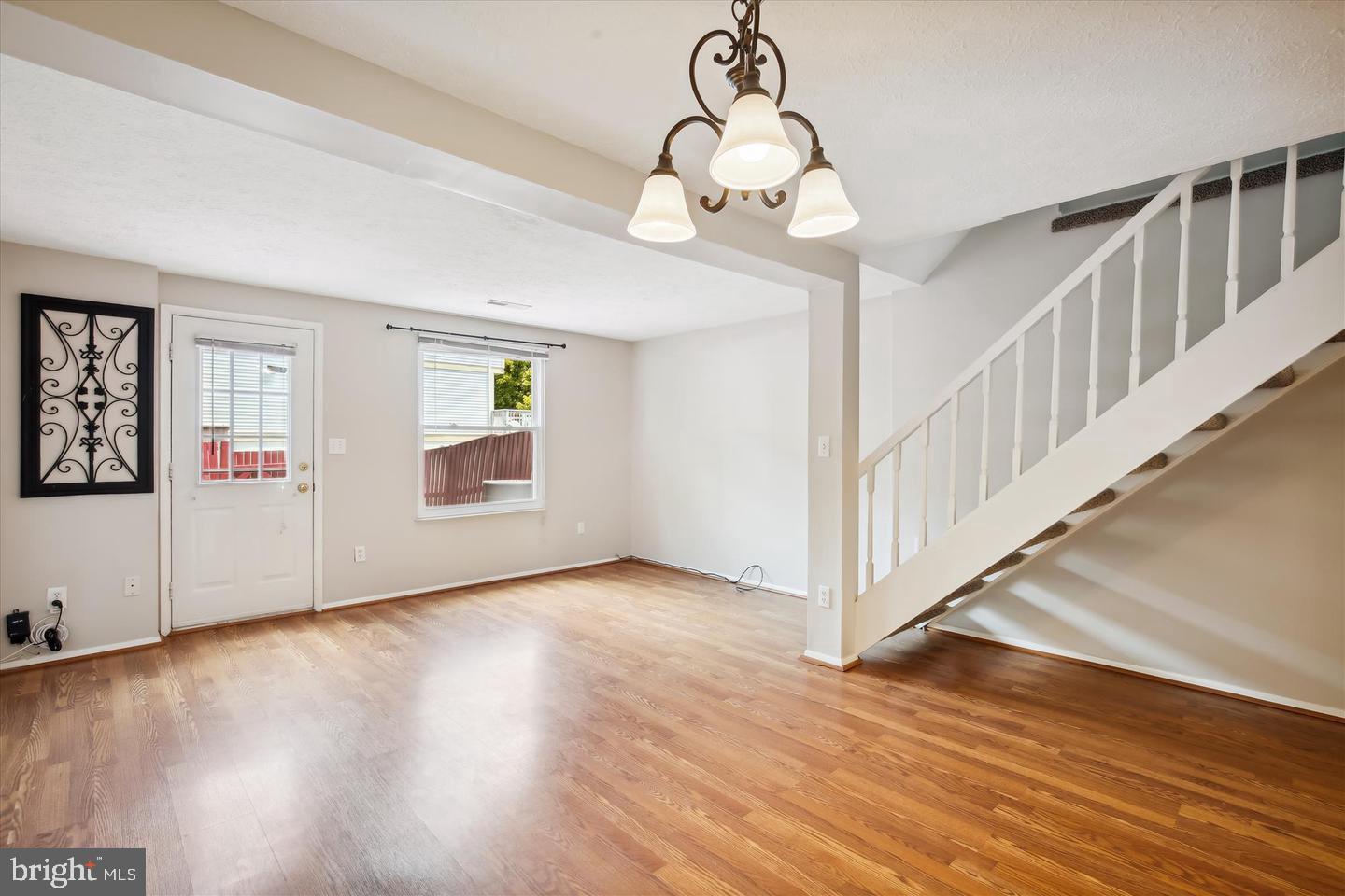 GUNNERS LAKE VILLAGE - Residential Lease