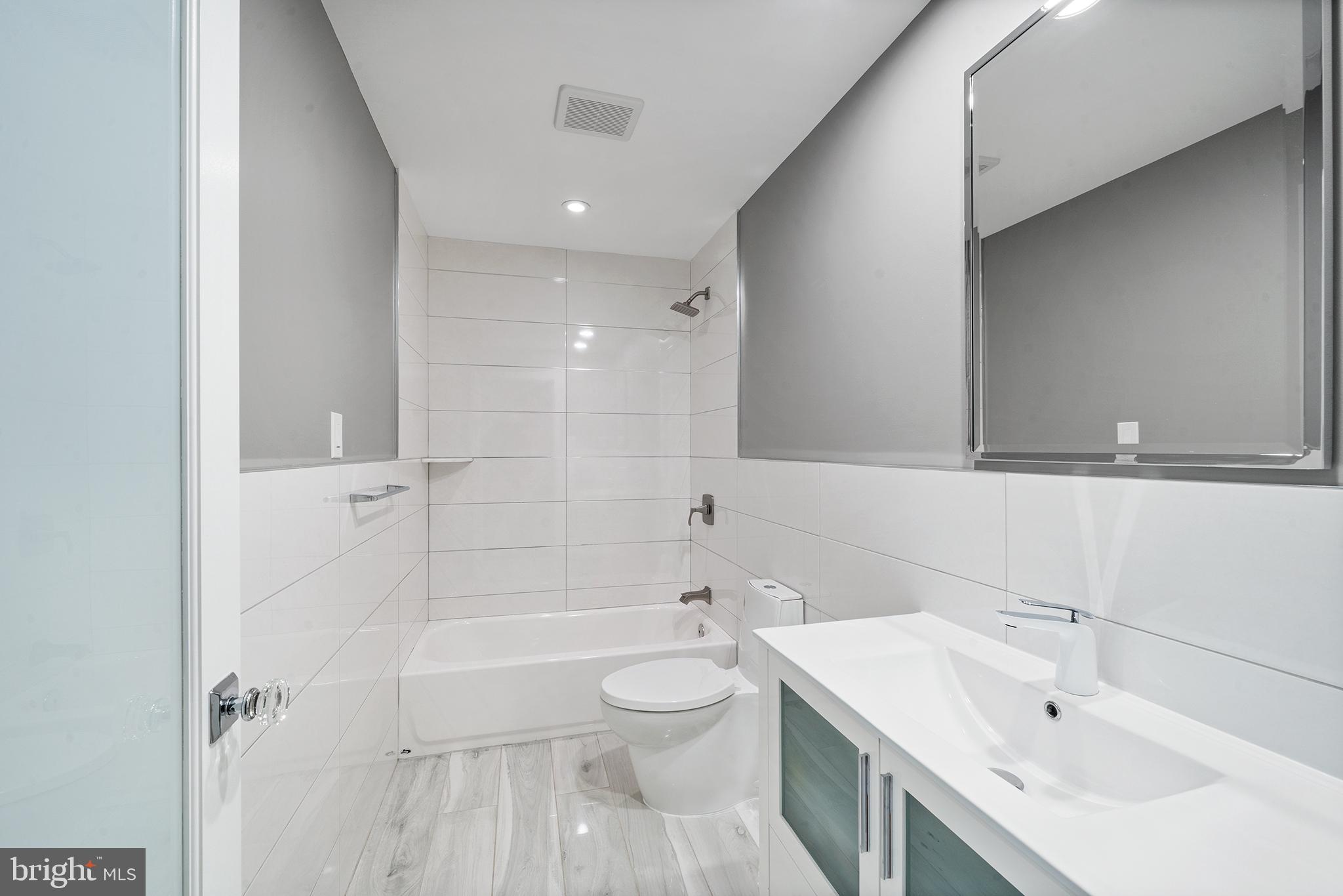 BELLA VISTA - Residential