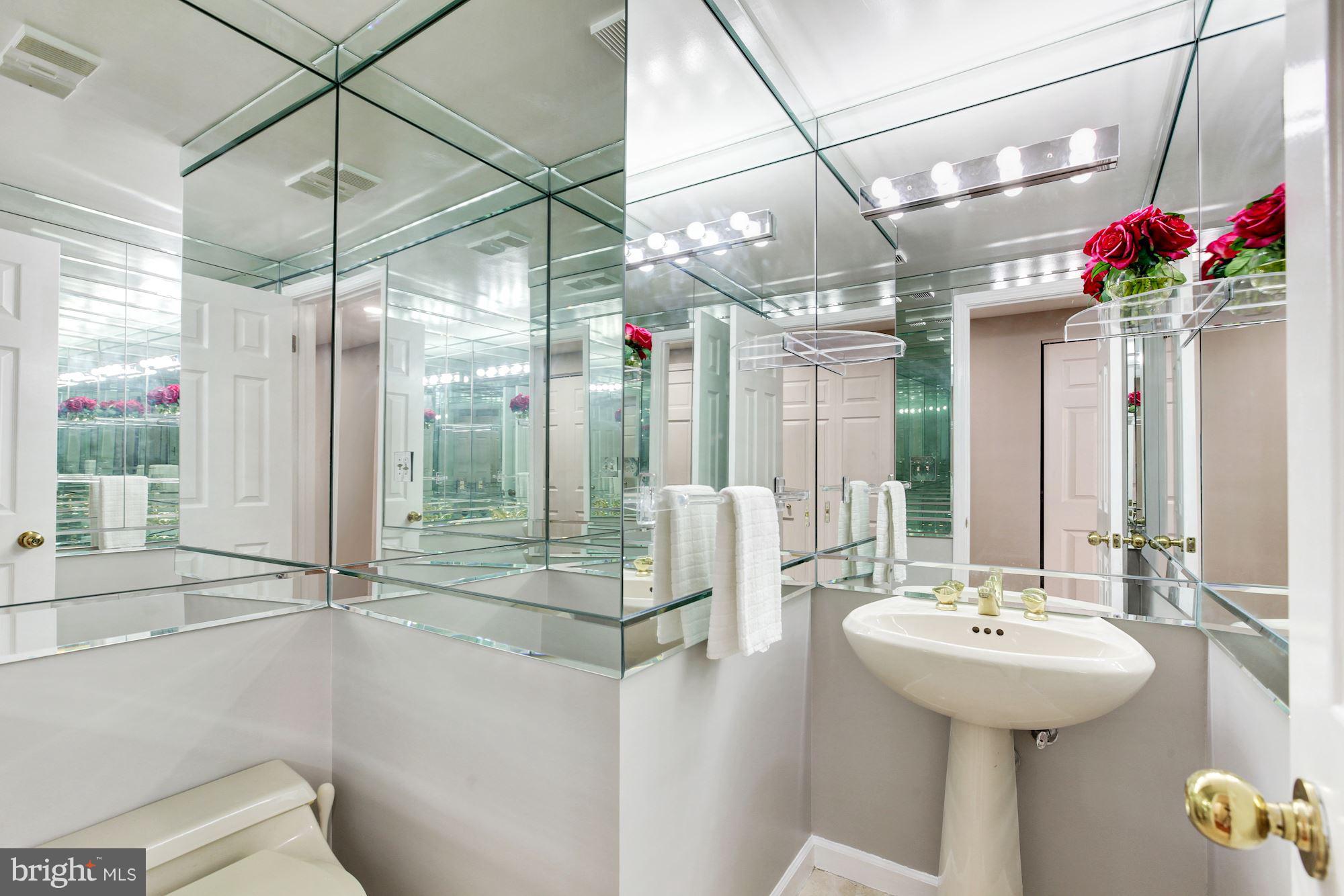 SOMERSET HOUSE - Residential