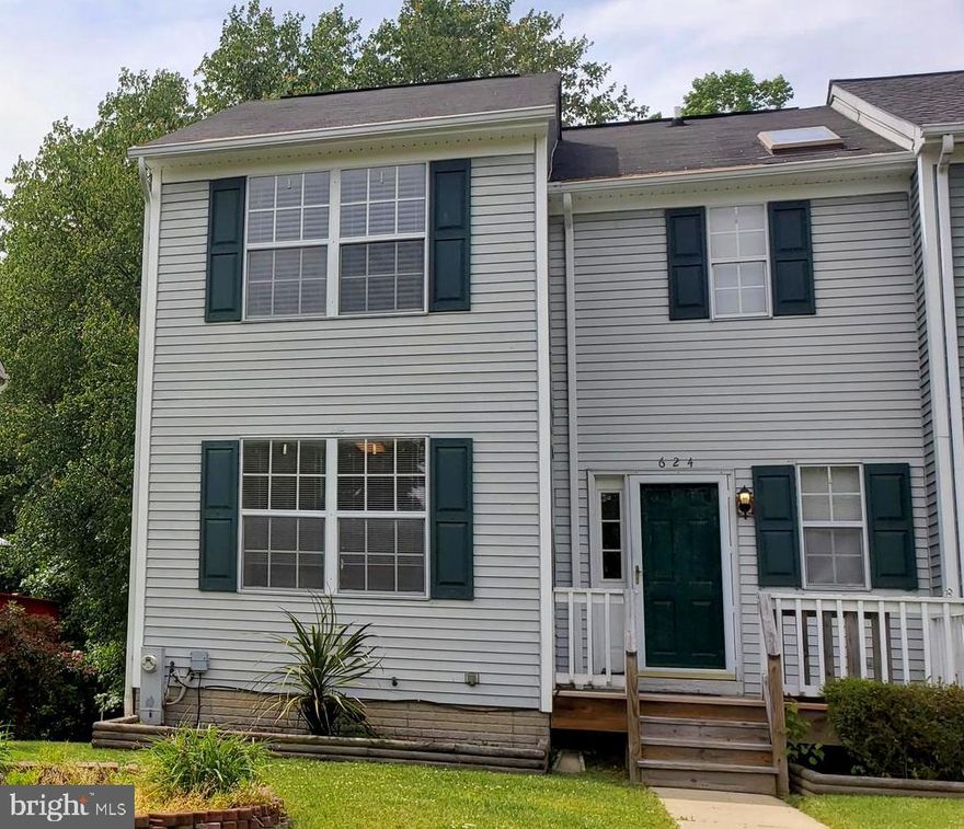 Located in sought after Fountain Glen; this lovely end unit is ready and waiting for you! The bright and airy interior with ceiling fans in just about every room is a plus all year round. The wrap-around main floor fireplace  is wood burning and longing for cozy winter nights. There's also the full, carpeted basement for relaxing, gaming, movie night etc... Laundry facilities are down there so you can't be accused of just loafing! The full bath is a plus for those family and friends sleep overs we've been missing this past year. Sliding doors open to the huge, fully fenced backyard with its' mature landscaping, barbeque- ready cement patio  and, storage shed for your 'stuff'.  Comes with a half cord of firewood. American Home Shield Warranty is included.