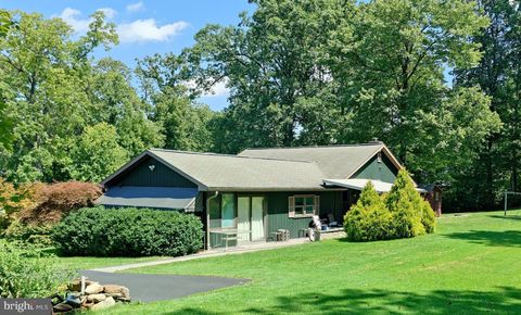 Photo of 4 FERNWOOD DR, PARADISE, PA 17562 (MLS # PALA2025066)