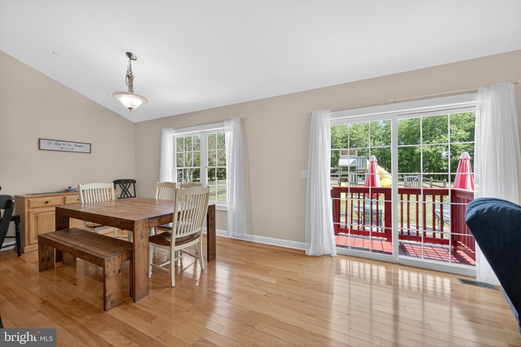 MAGNOLIA HILL - Residential