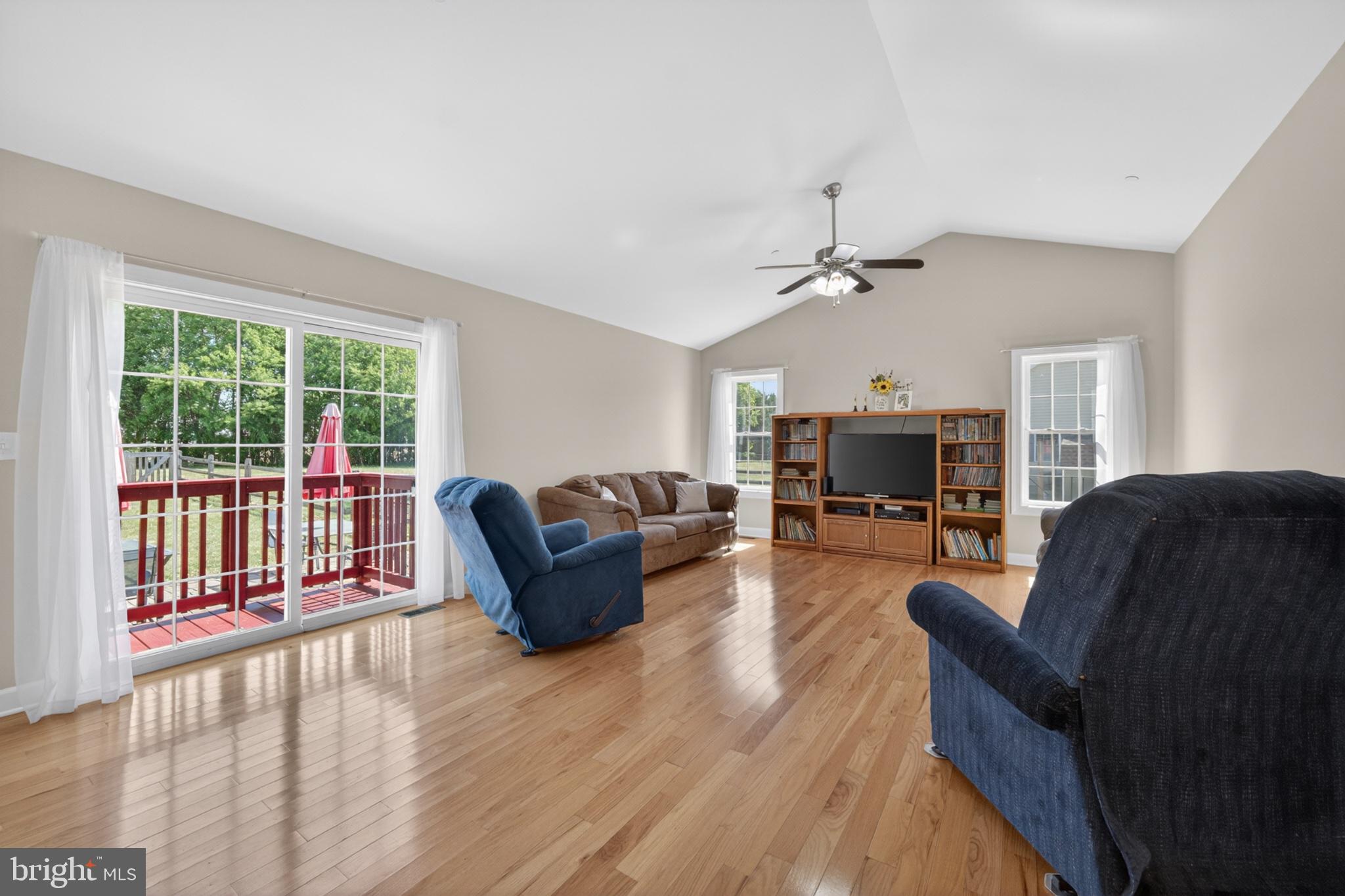 MAGNOLIA HILL - Residential
