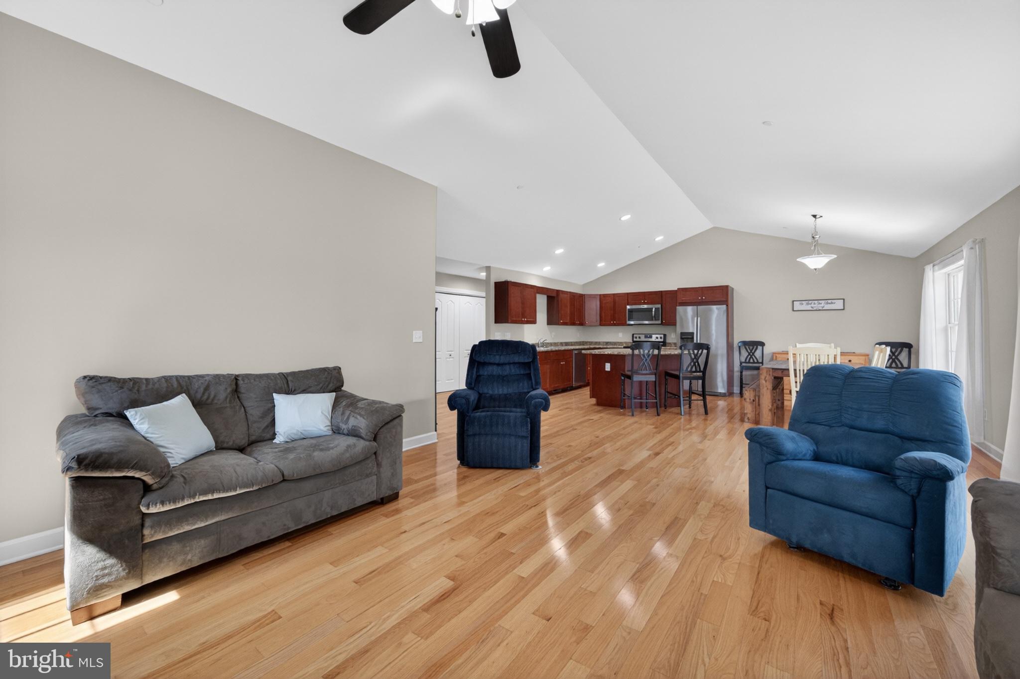 MAGNOLIA HILL - Residential