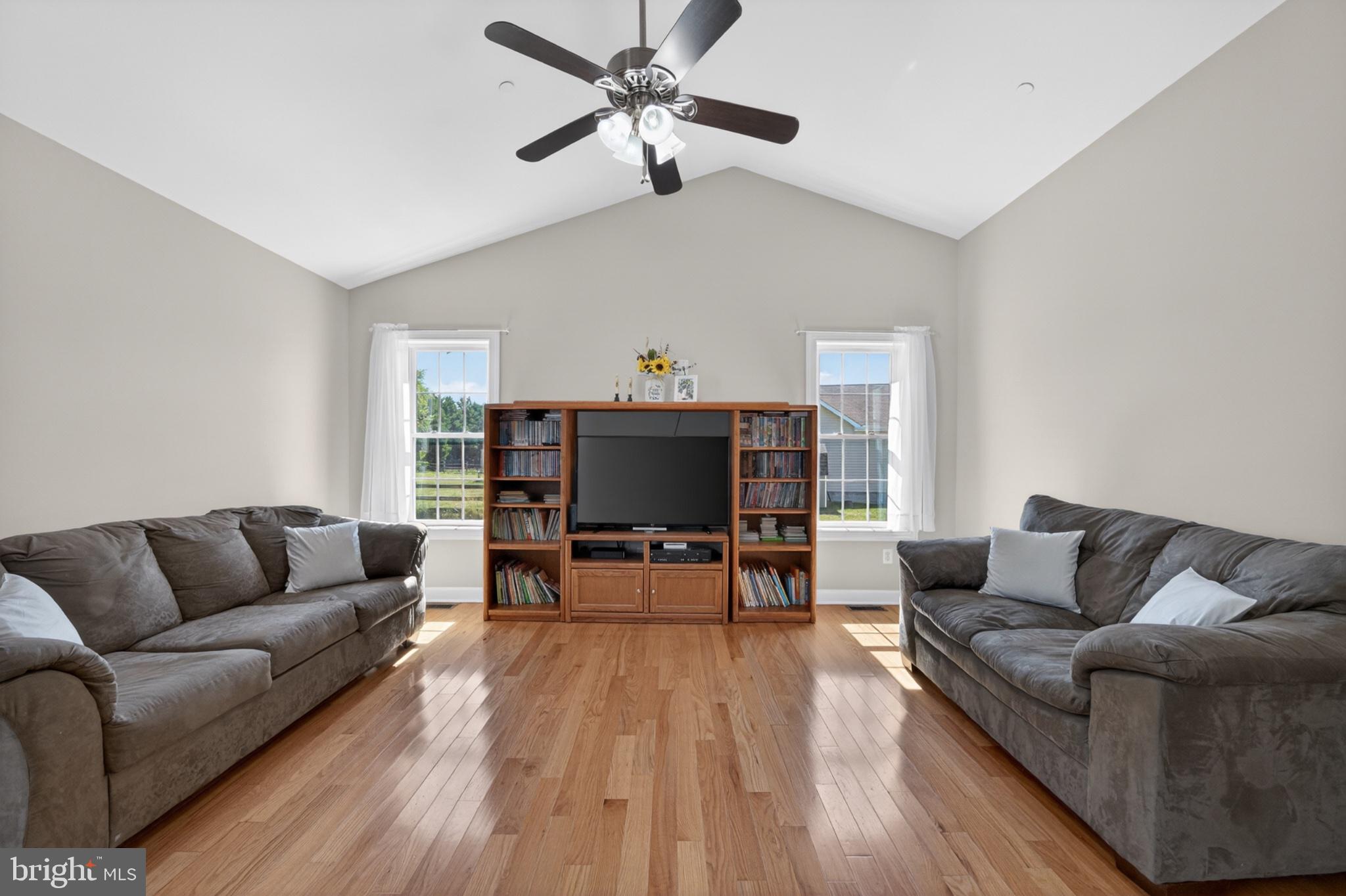 MAGNOLIA HILL - Residential