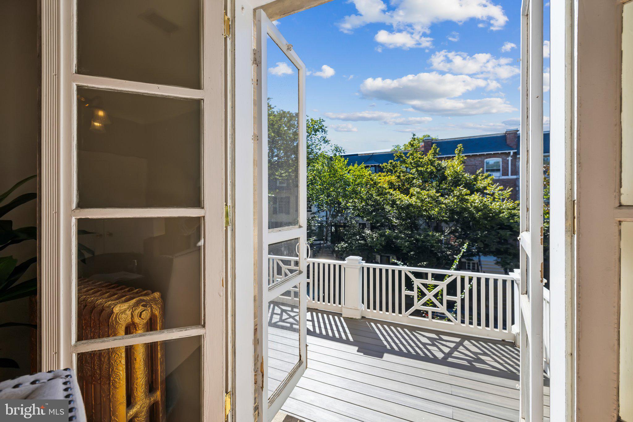 WOODLEY PARK - Residential