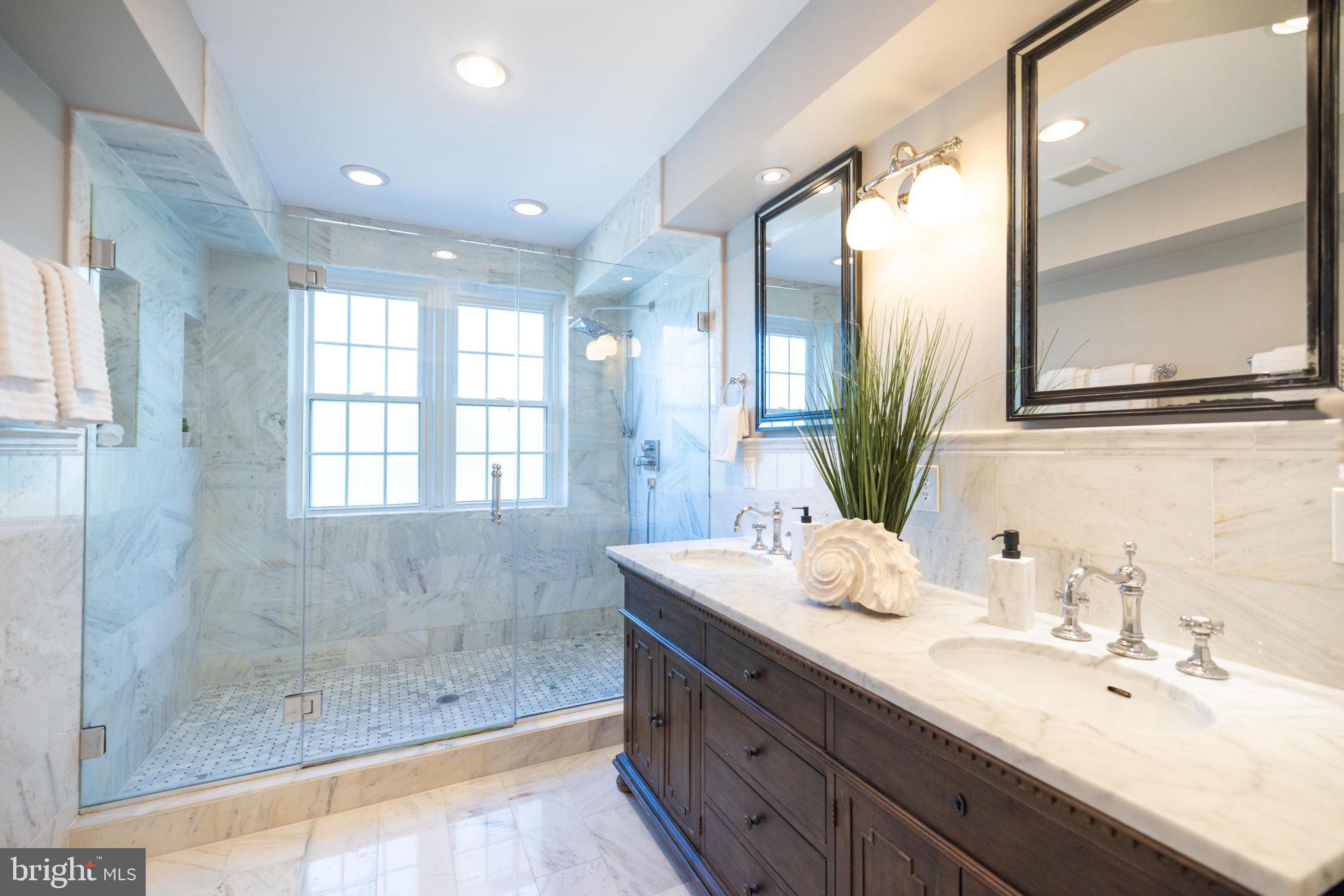 WOODLEY PARK - Residential