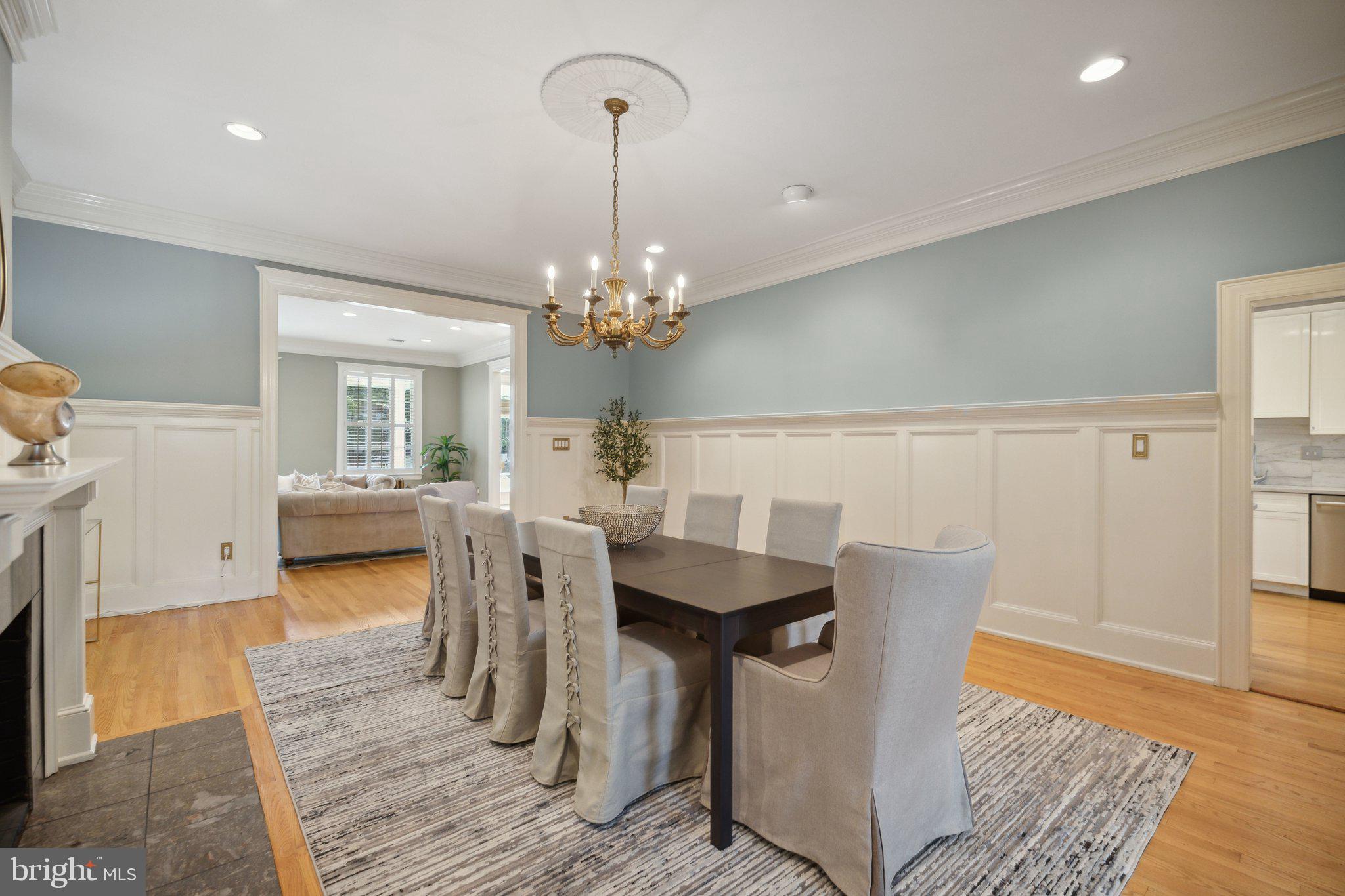 WOODLEY PARK - Residential