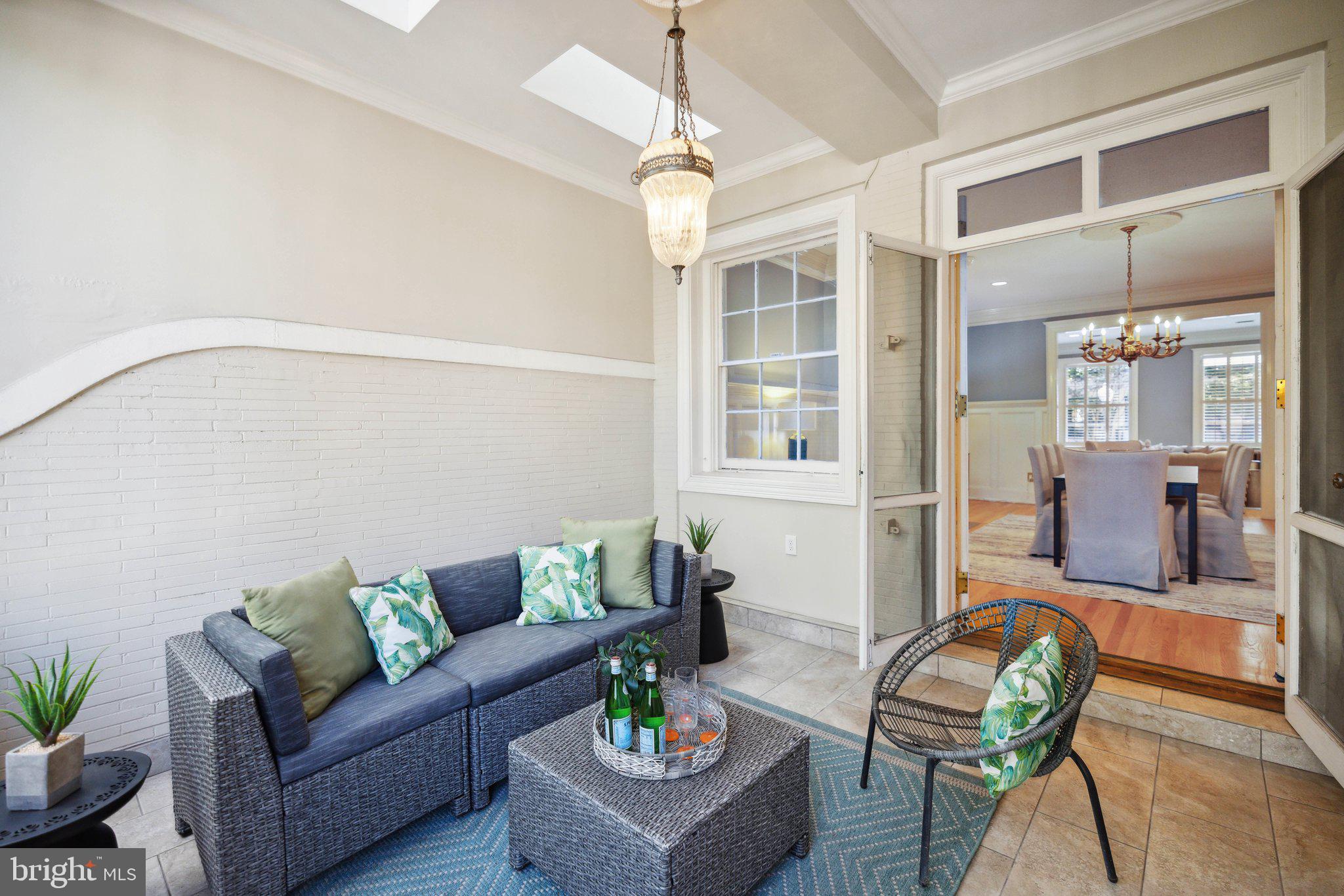 WOODLEY PARK - Residential