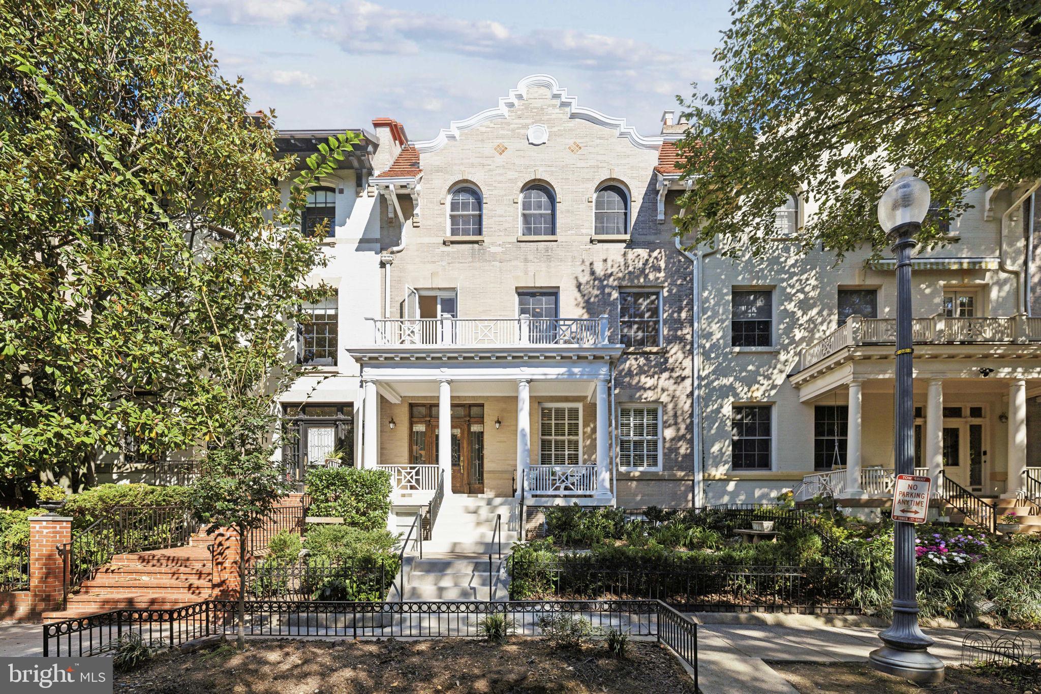 WOODLEY PARK - Residential