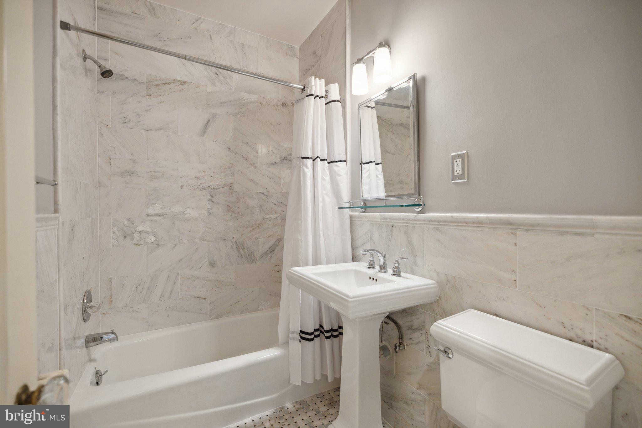 WOODLEY PARK - Residential